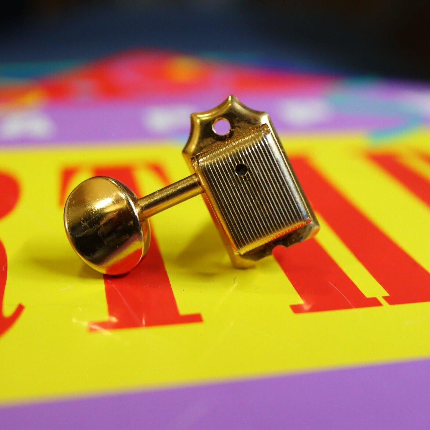 (1) In-line GOTOH Button Vintage Guitar Head Tuner (Gold) Top Tuner