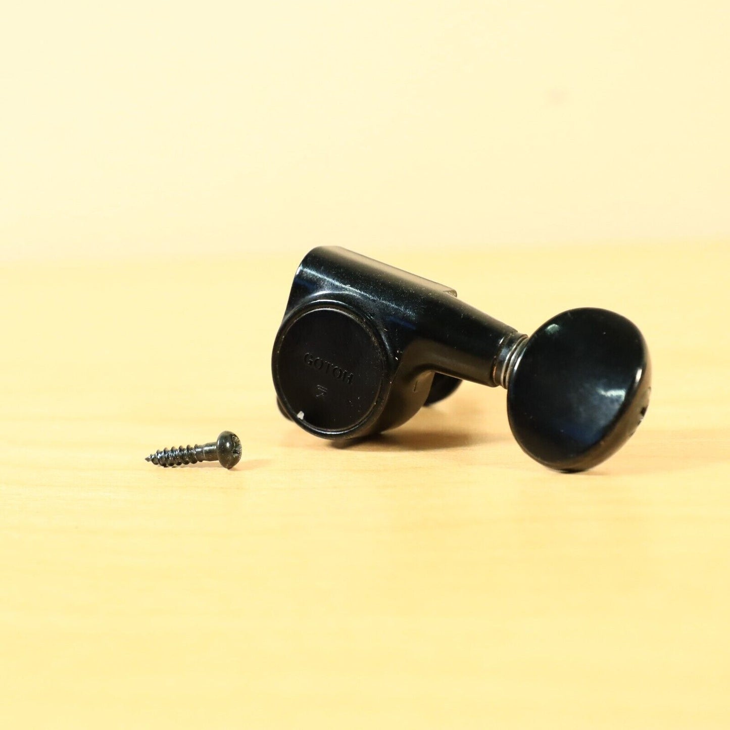 (1) Electric Guitar Gotoh Japan Tuner (Bass Side) Black