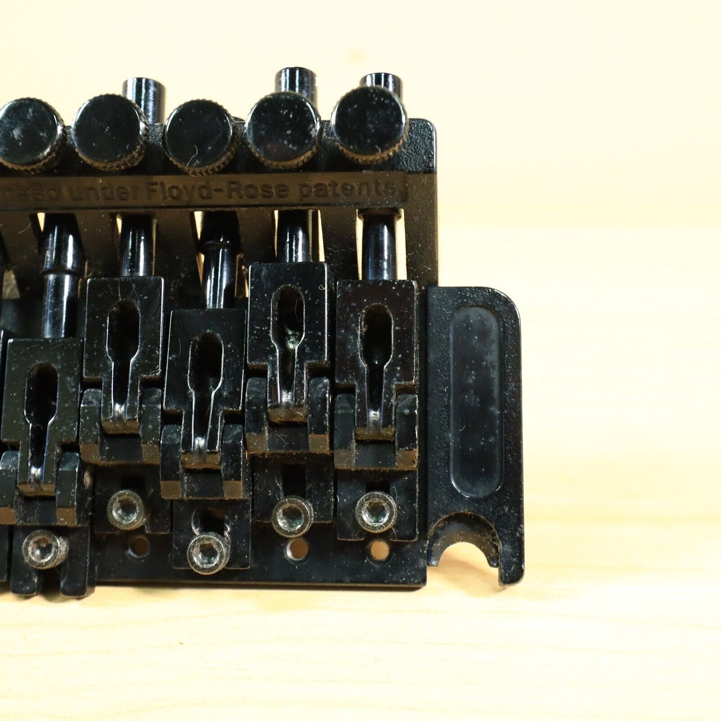 Floyd Rose Licensed String-through Tremolo System