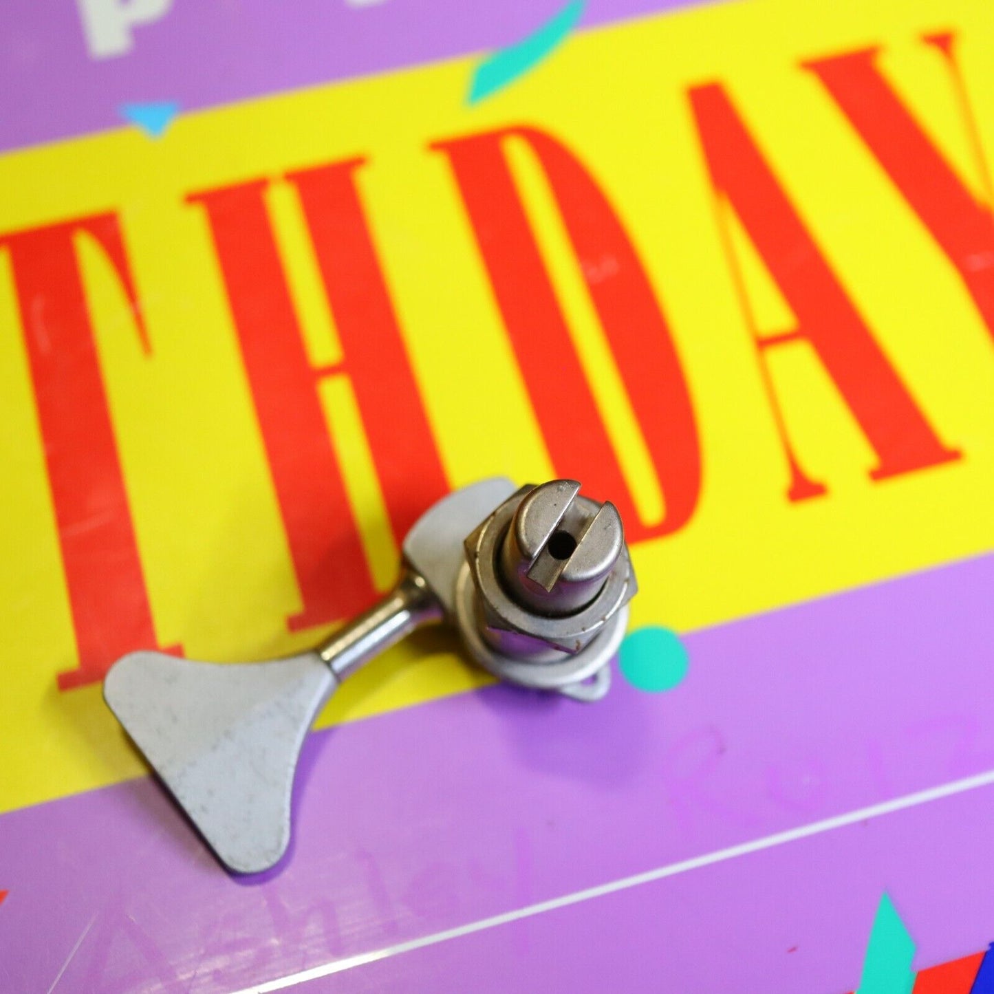 (1) 20650C Hipshot USA Ultralite Satin Chrome Bass Tuner 3/8" Post Y Key