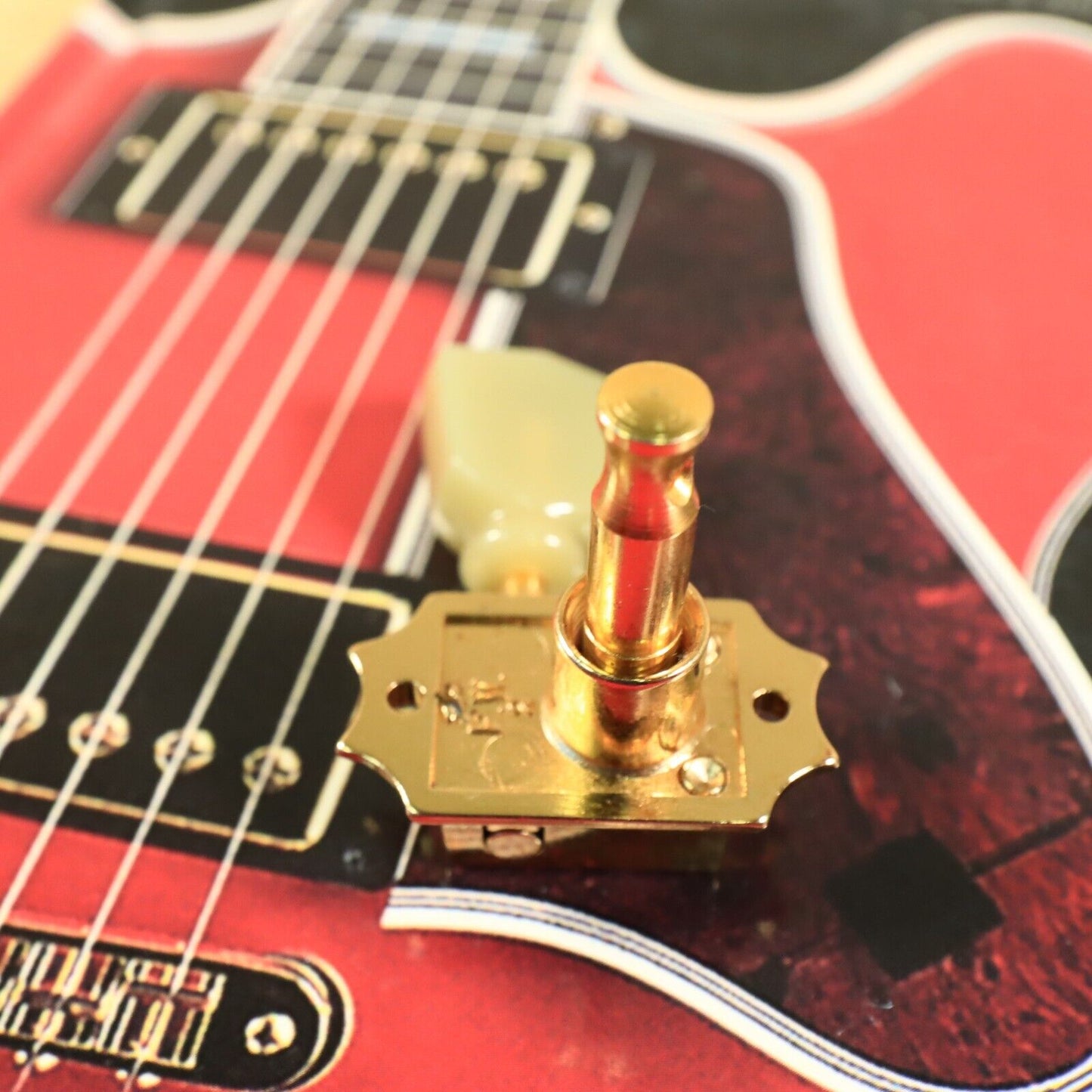 (1) Gibson Deluxe Tuner GOLD Treble Side SG Studio Les Paul Standard Custom