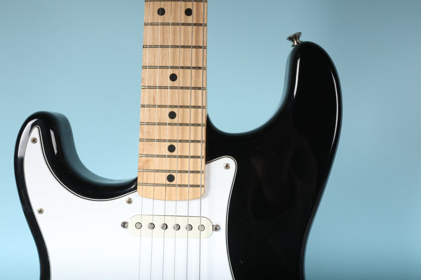 2000 Fender Stratocaster Standard Left-Handed MIM Mexico Maple Electric Guitar