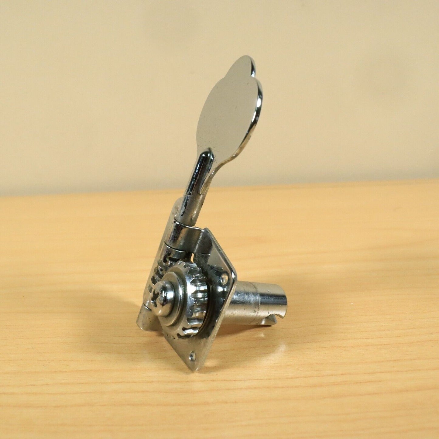 (1) Schaller for Fender P-Bass Guitar Machine Head Right Handed