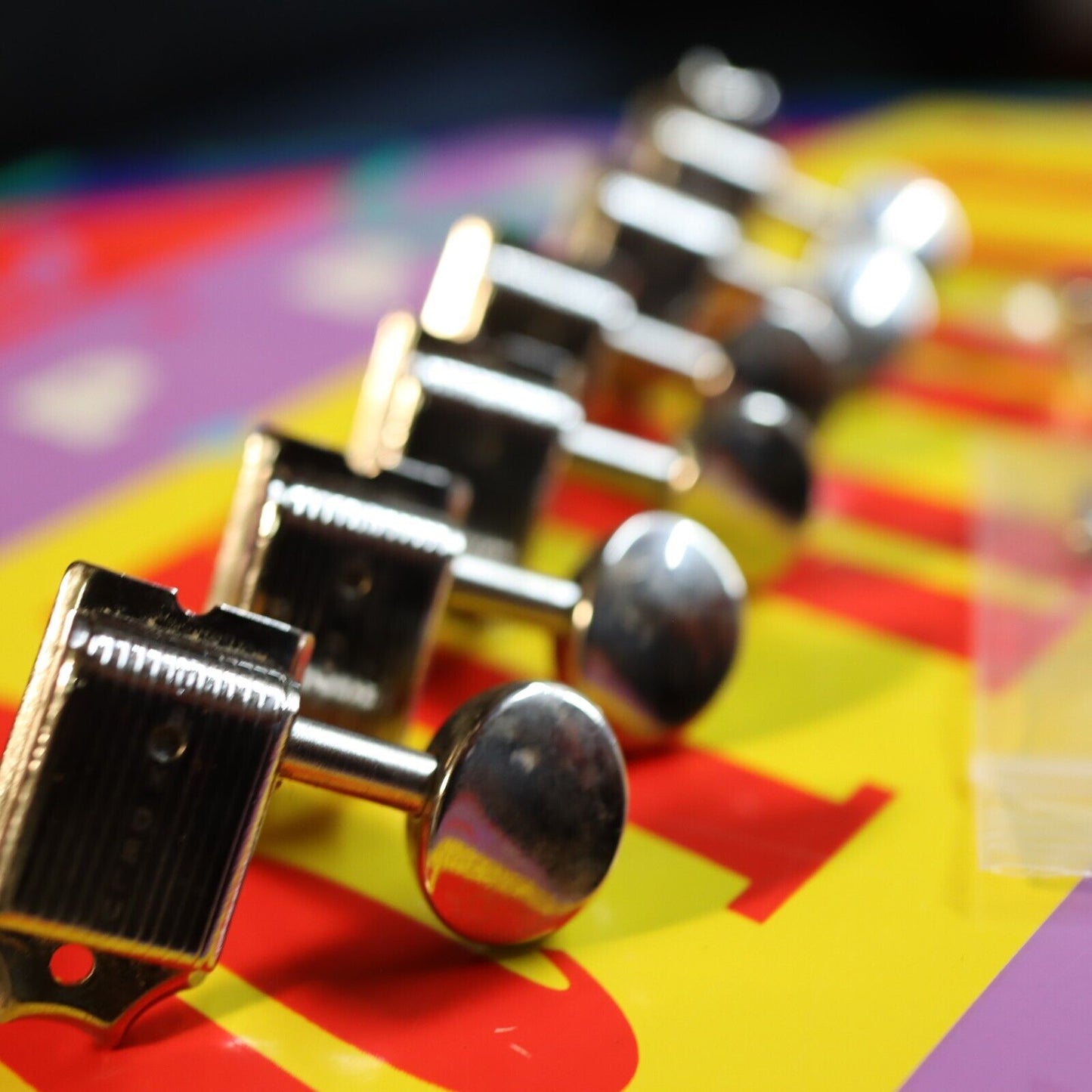 Kluson 6-In-Line Deluxe Series Tuners, Metal Oval Buttons