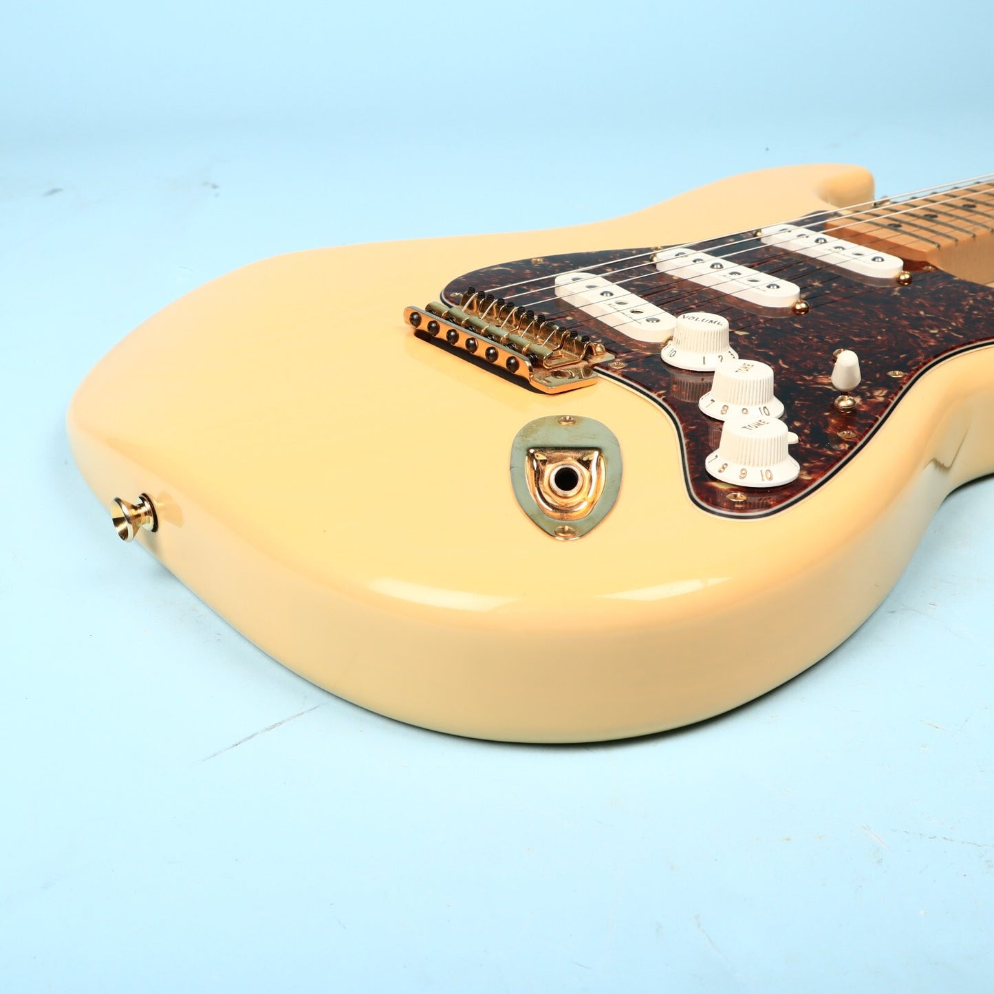 2005 Fender Mexico Deluxe Player Stratocaster Ash Honey Blonde MIM Strat Guitar
