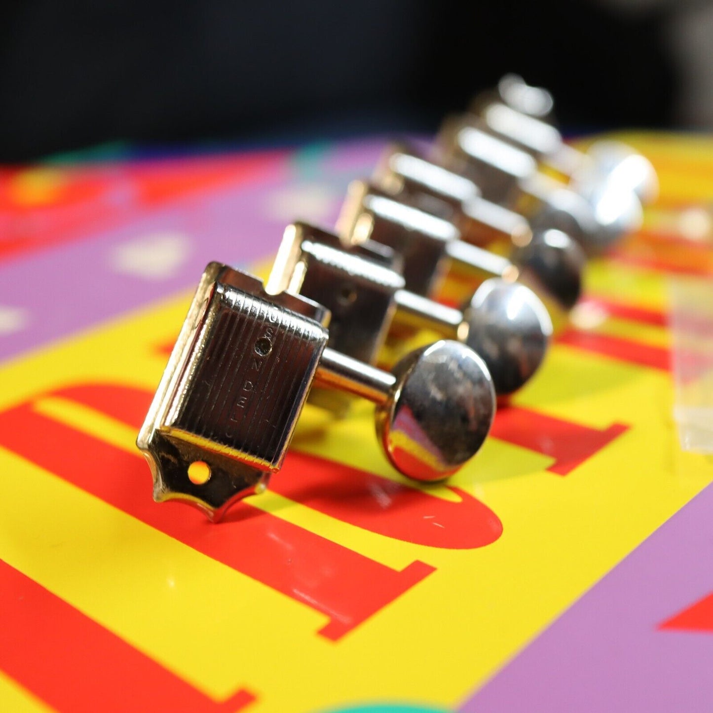 Kluson 6-In-Line Deluxe Series Tuners, Metal Oval Buttons
