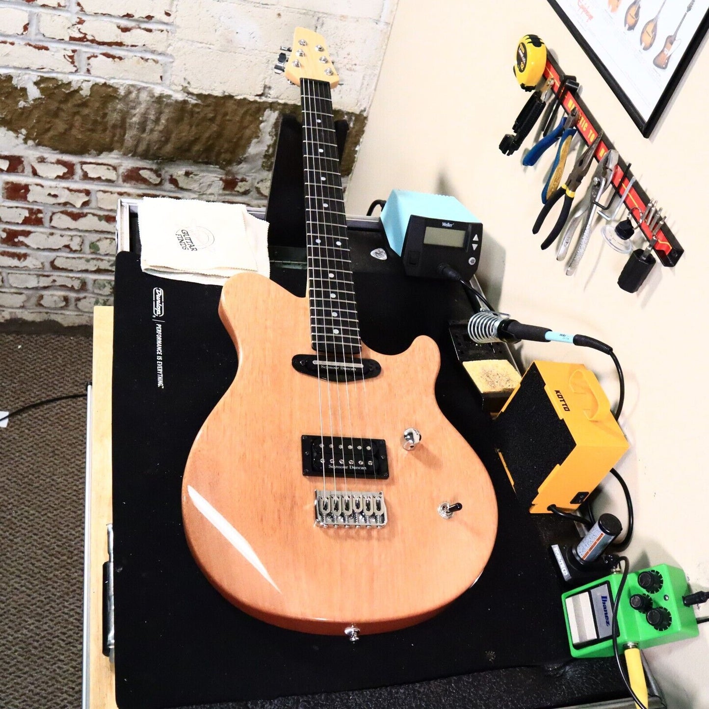 2007 Vintique Monterose New Jersey Axis Custom USA Electric Guitar - Natural