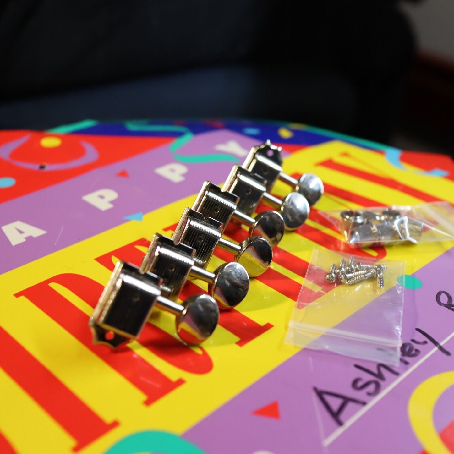 Kluson 6-In-Line Deluxe Series Tuners, Metal Oval Buttons