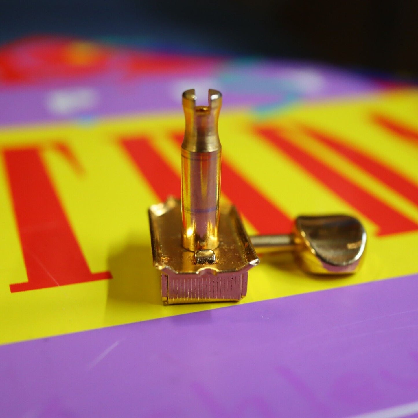 (1) In-line GOTOH Button Vintage Guitar Head Tuner (Gold) Top Tuner