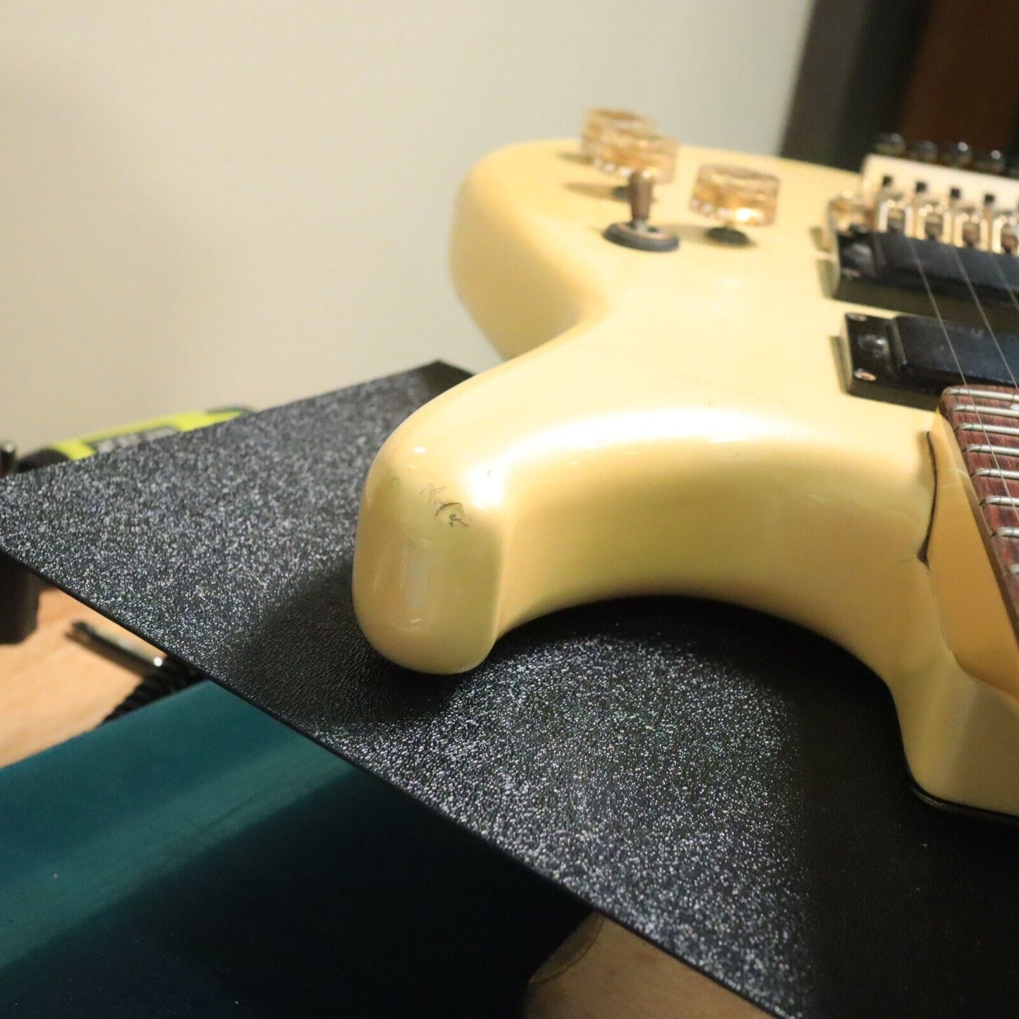 1986 Ibanez Roadstar II RG652 Pearl w/ Edge Tremolo White Electric Guitar