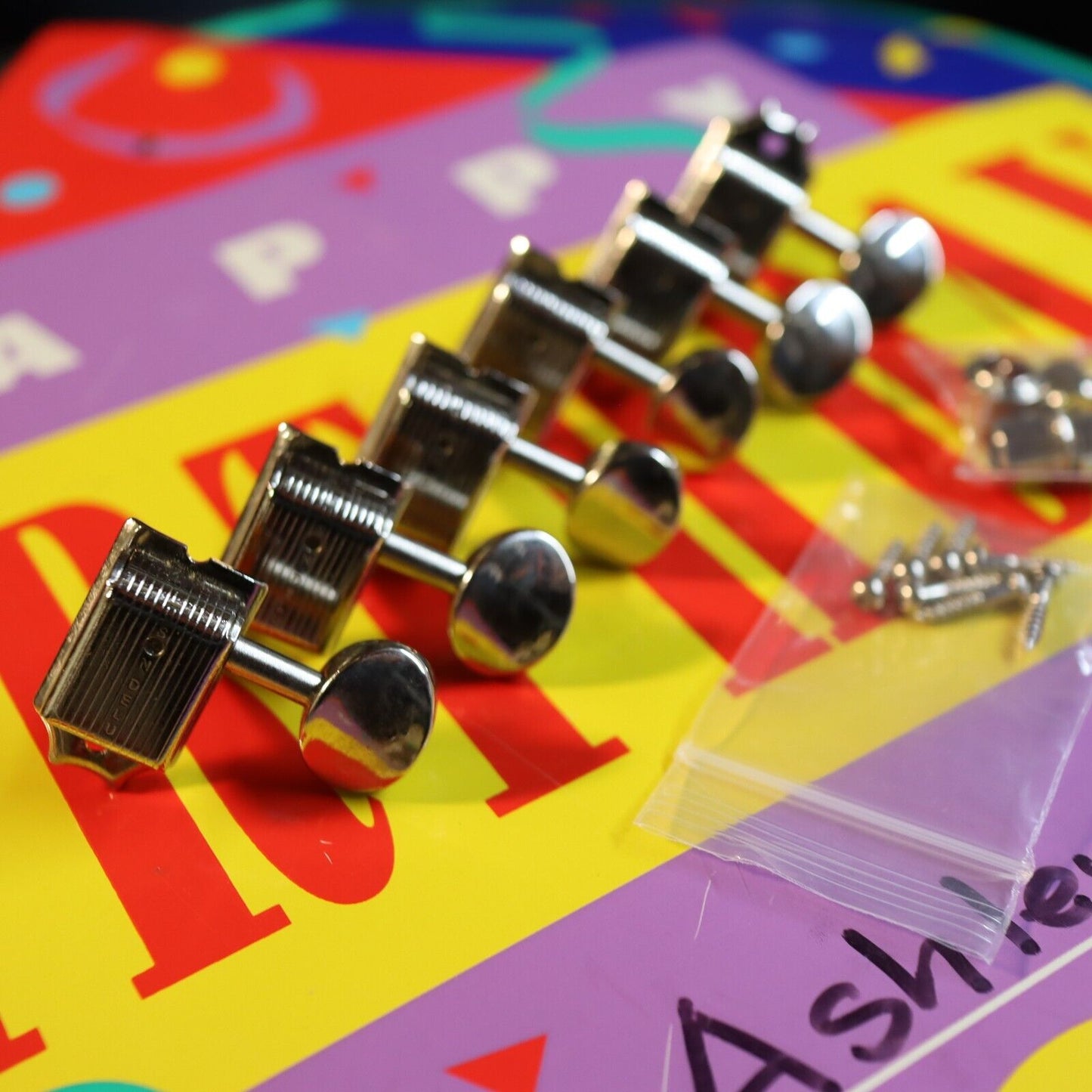Kluson 6-In-Line Deluxe Series Tuners, Metal Oval Buttons