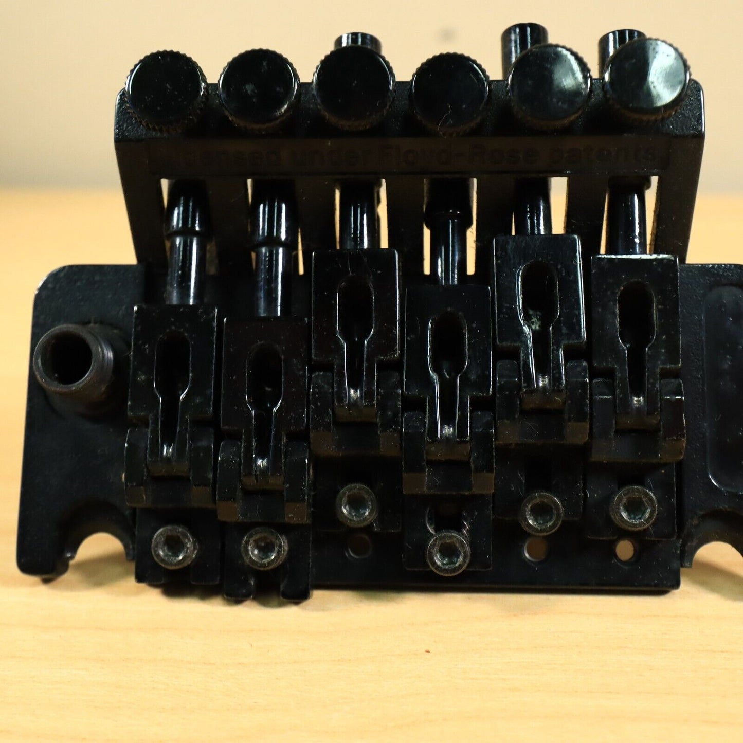 Floyd Rose Licensed String-through Tremolo System