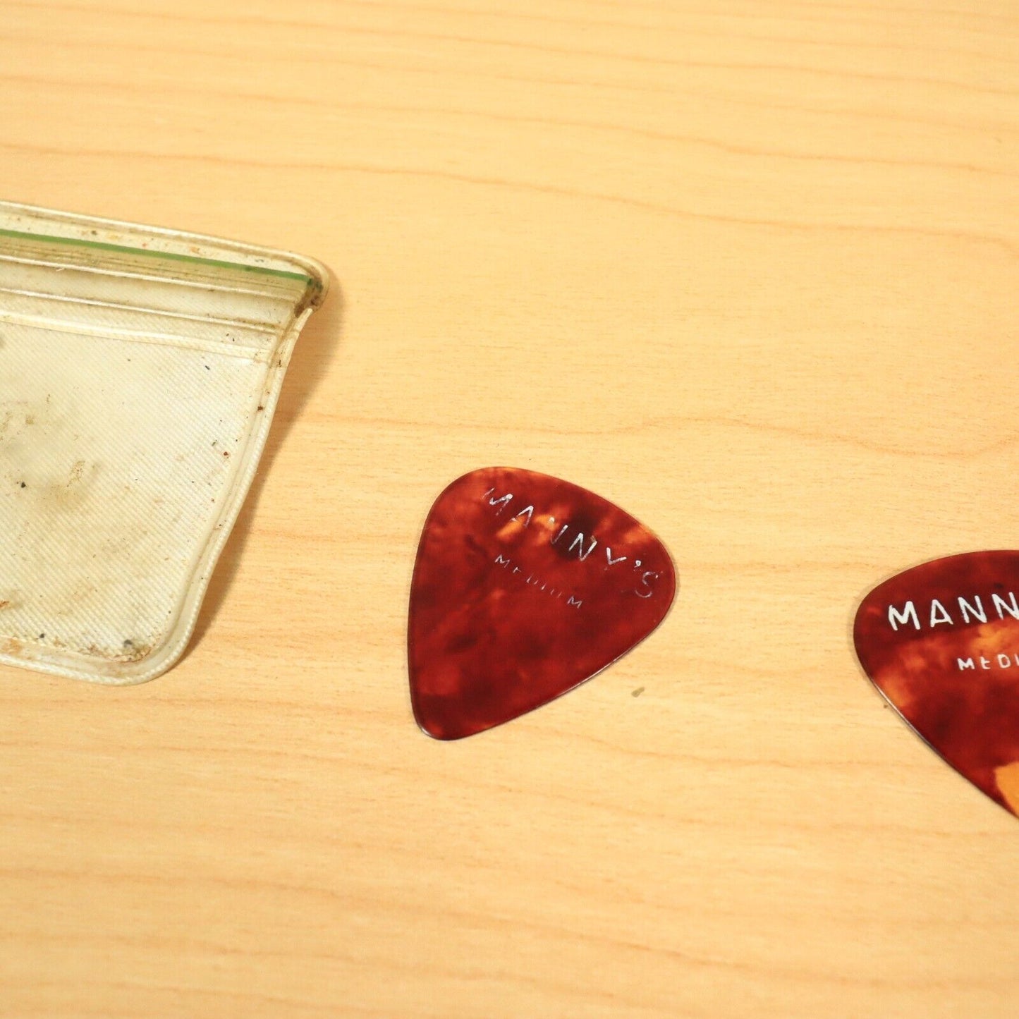 (2) Vintage Manny's Music New York City Faux Shell Guitar Pick Rare, Medium