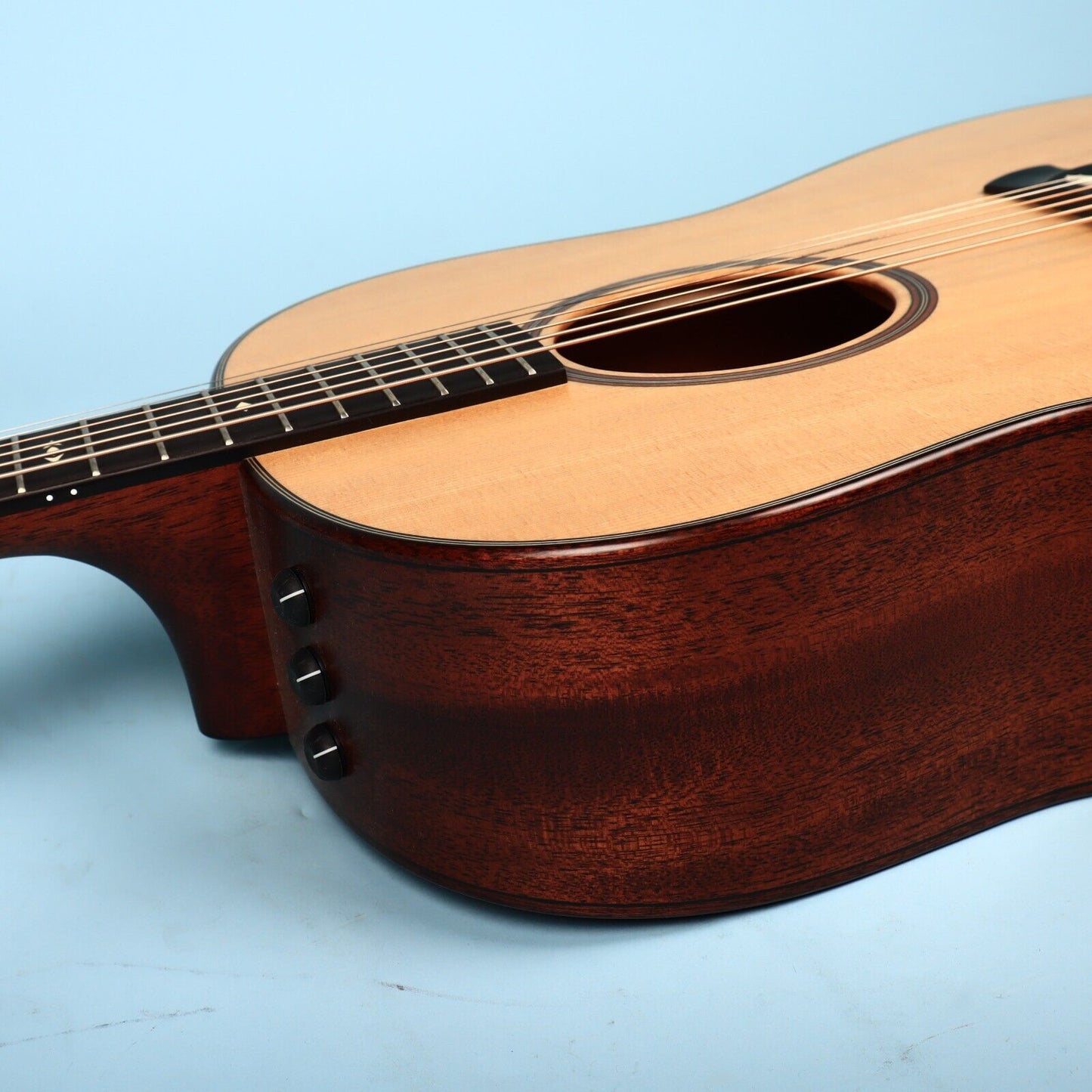 2019 Taylor Acoustic Builder's Edition 517e Guitar