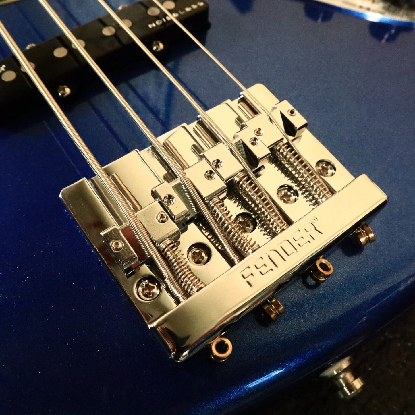 Fender American Ultra Jazz Bass with Maple Fretboard - Cobra Blue