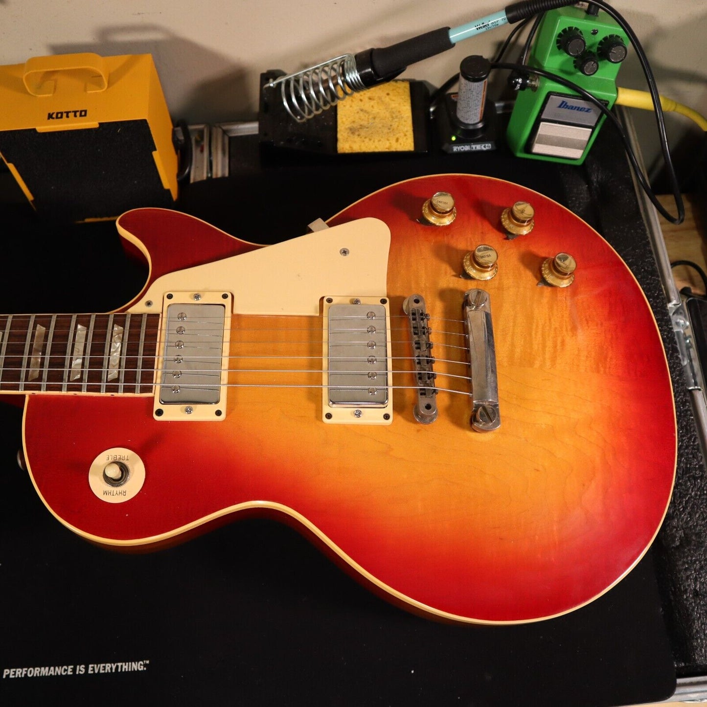 1973 Gibson Les Paul Vintage Standard Conversion Pancake Deluxe Electric Guitar