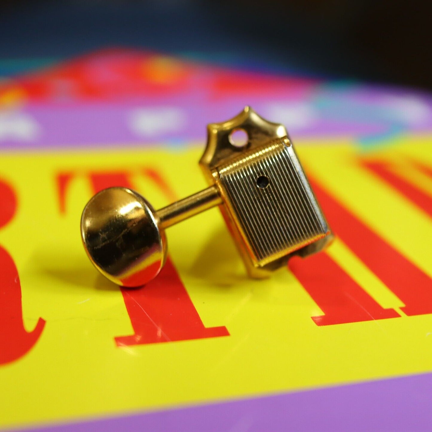 (1) In-line GOTOH Button Vintage Guitar Head Tuner (Gold) Top Tuner