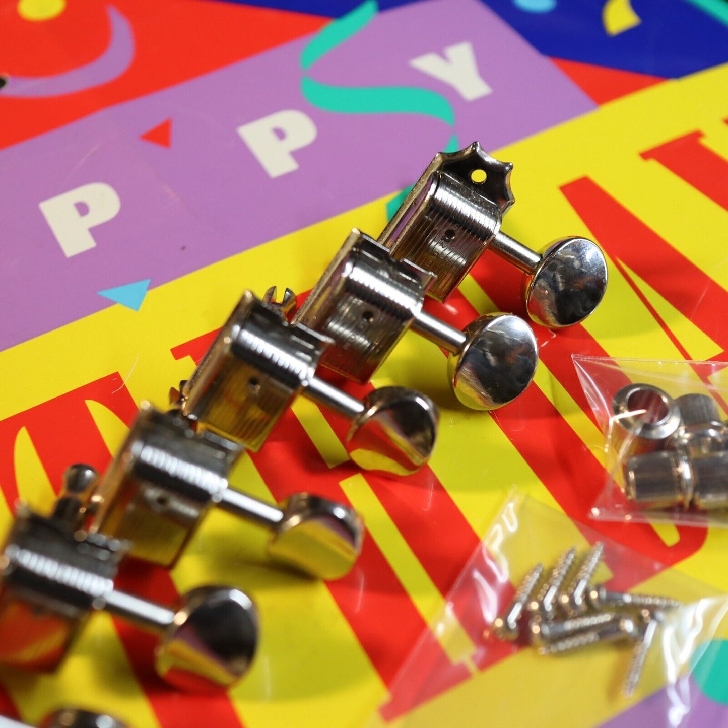 Kluson 6-In-Line Deluxe Series Tuners, Metal Oval Buttons