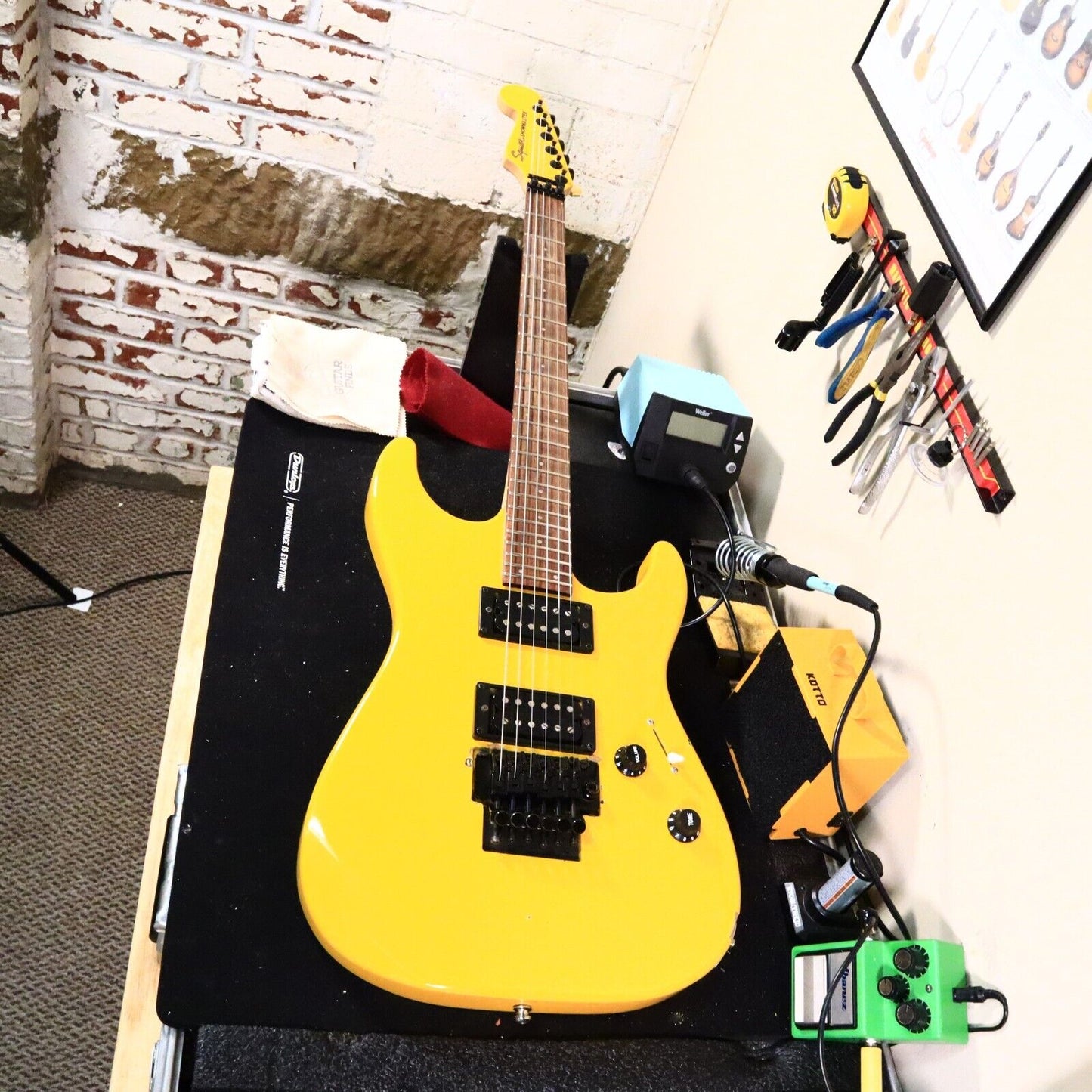 2002 Squier by Fender Showmaster HH Graffiti Yellow SLE Reverse Electric Guitar