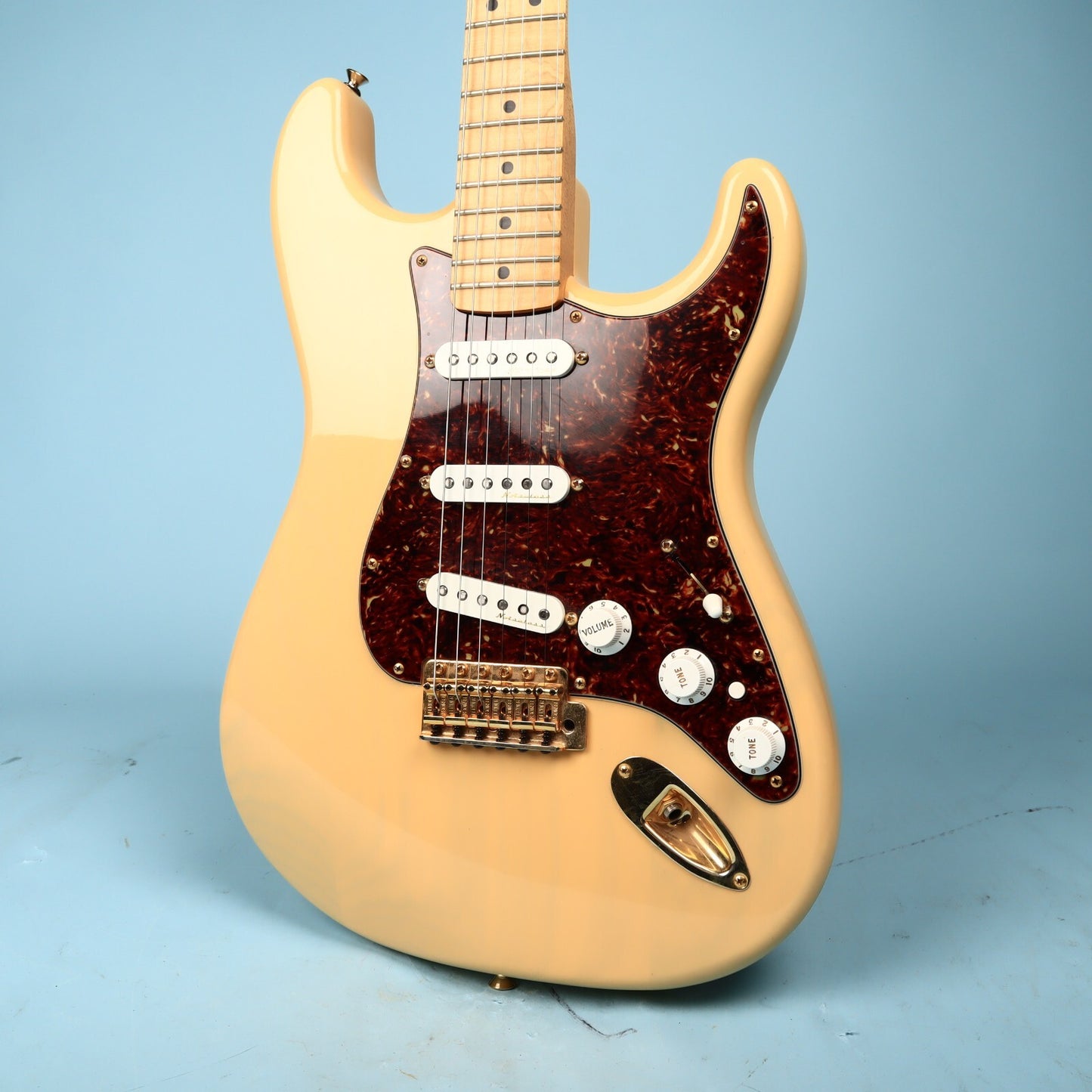 2005 Fender Mexico Deluxe Player Stratocaster Ash Honey Blonde MIM Strat Guitar