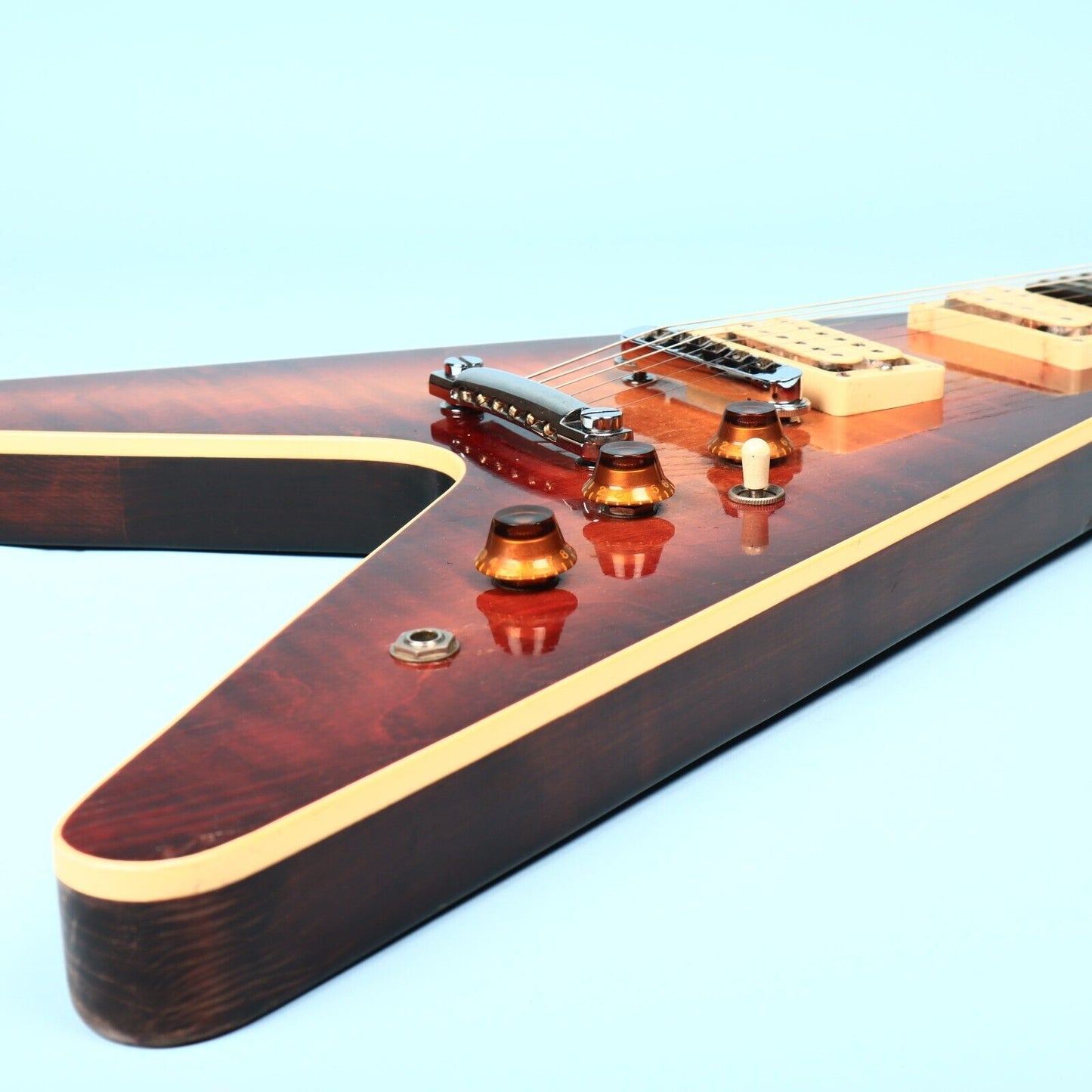 1981 Gibson The V Flying Vee CMT Bound Flametop Cherry Sunburst