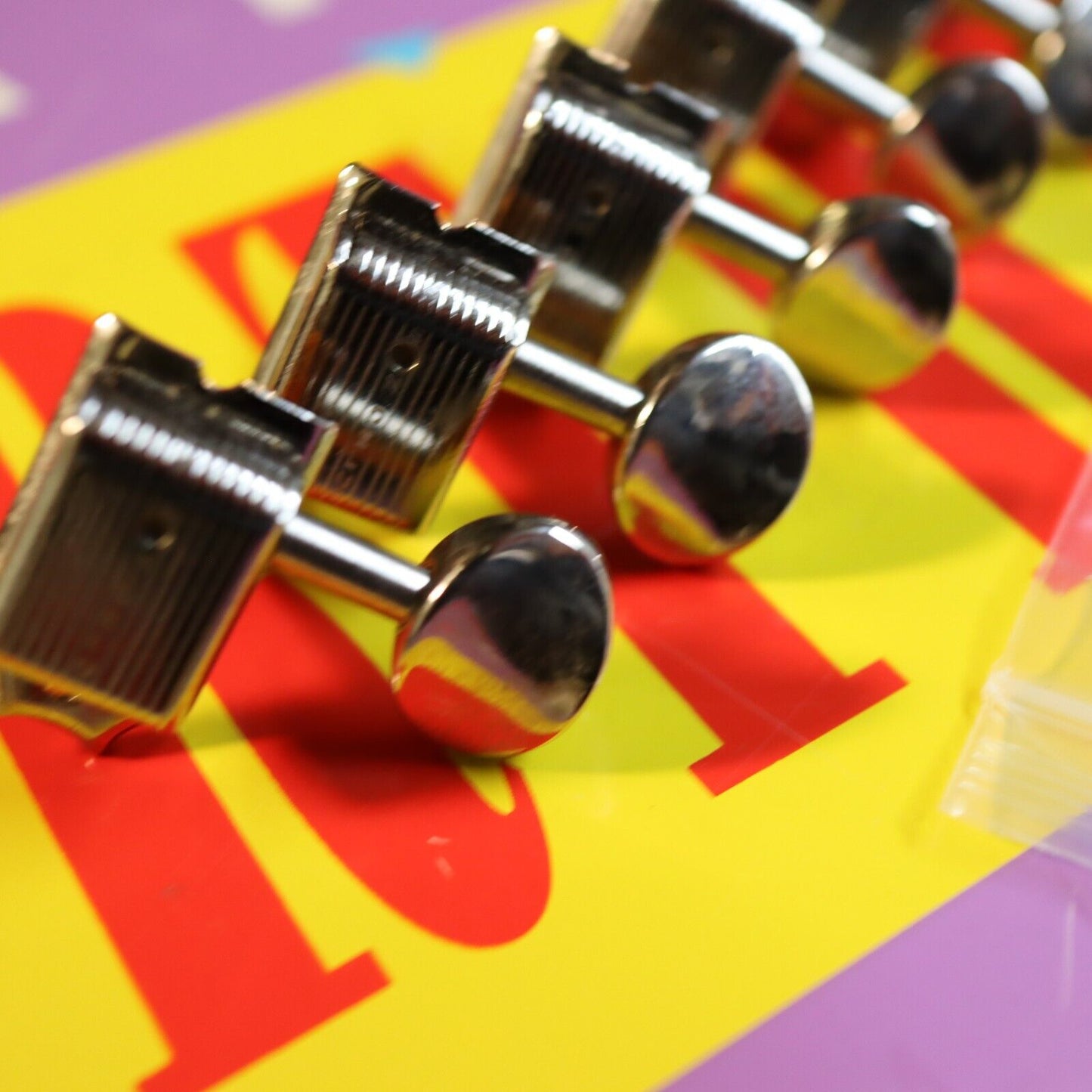 Kluson 6-In-Line Deluxe Series Tuners, Metal Oval Buttons