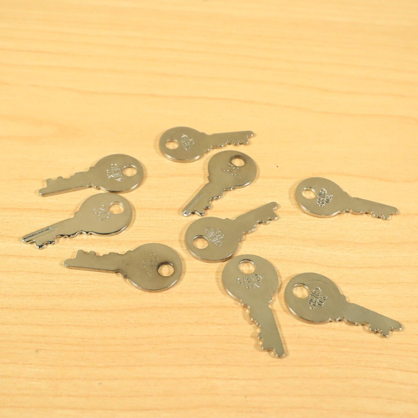 (9) LOT Cheney ENGLAND #30 Guitar Hardshell Fender Case Luggage Key Bundle