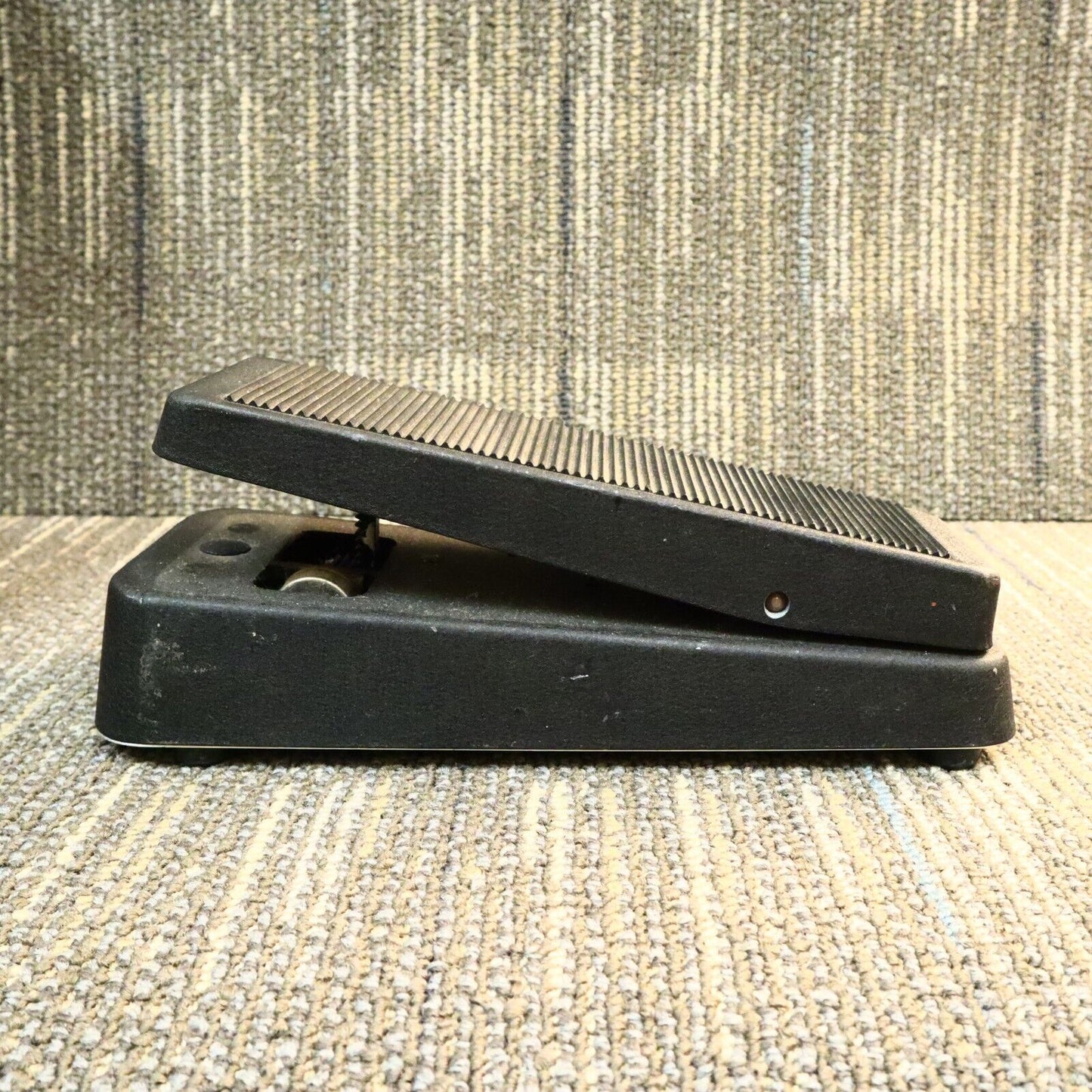 Dunlop Uni-Vibe UV1 Chorus/Vibrato Pedal