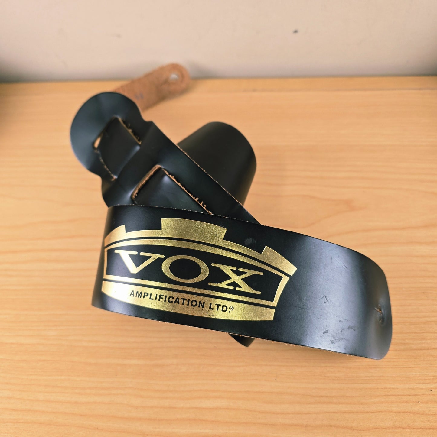 Vox Amplification Genuine Leather Guitar Strap Made in Canada by Levy's