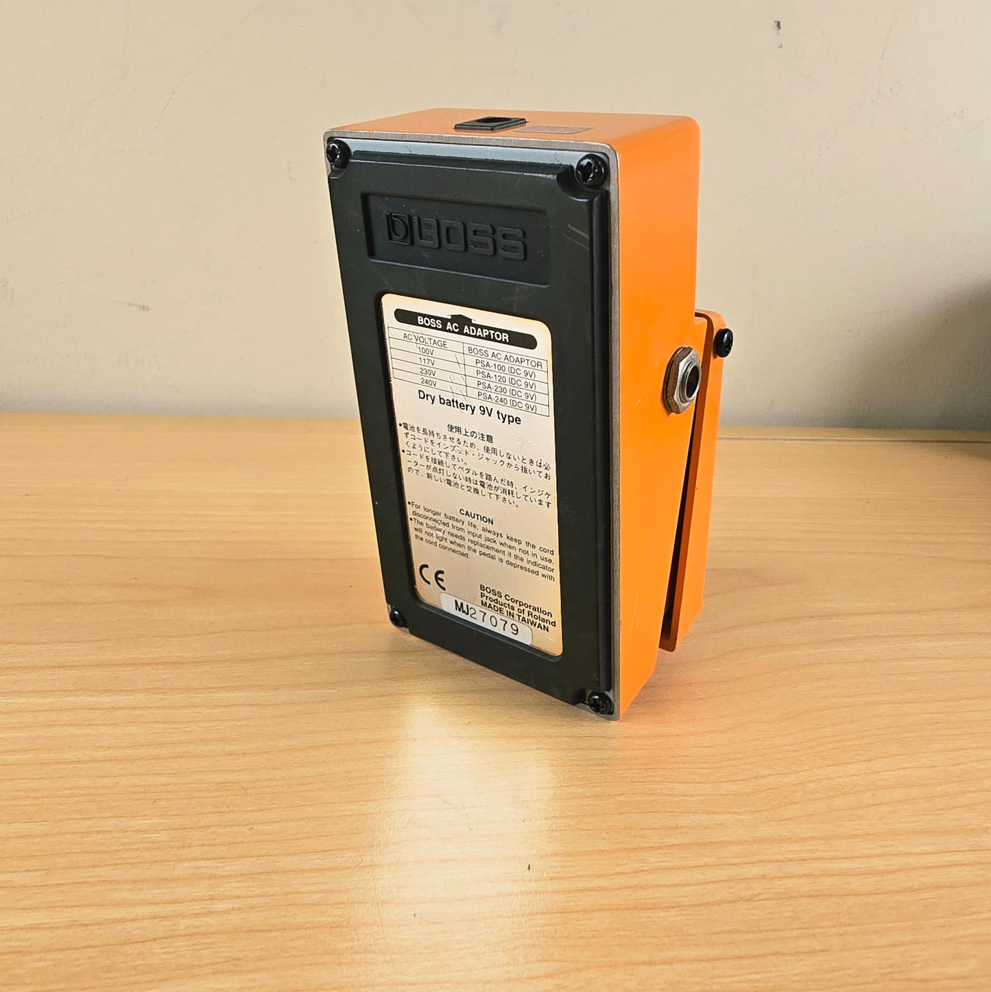 Boss DS-1 Distortion Guitar Orange Pedal