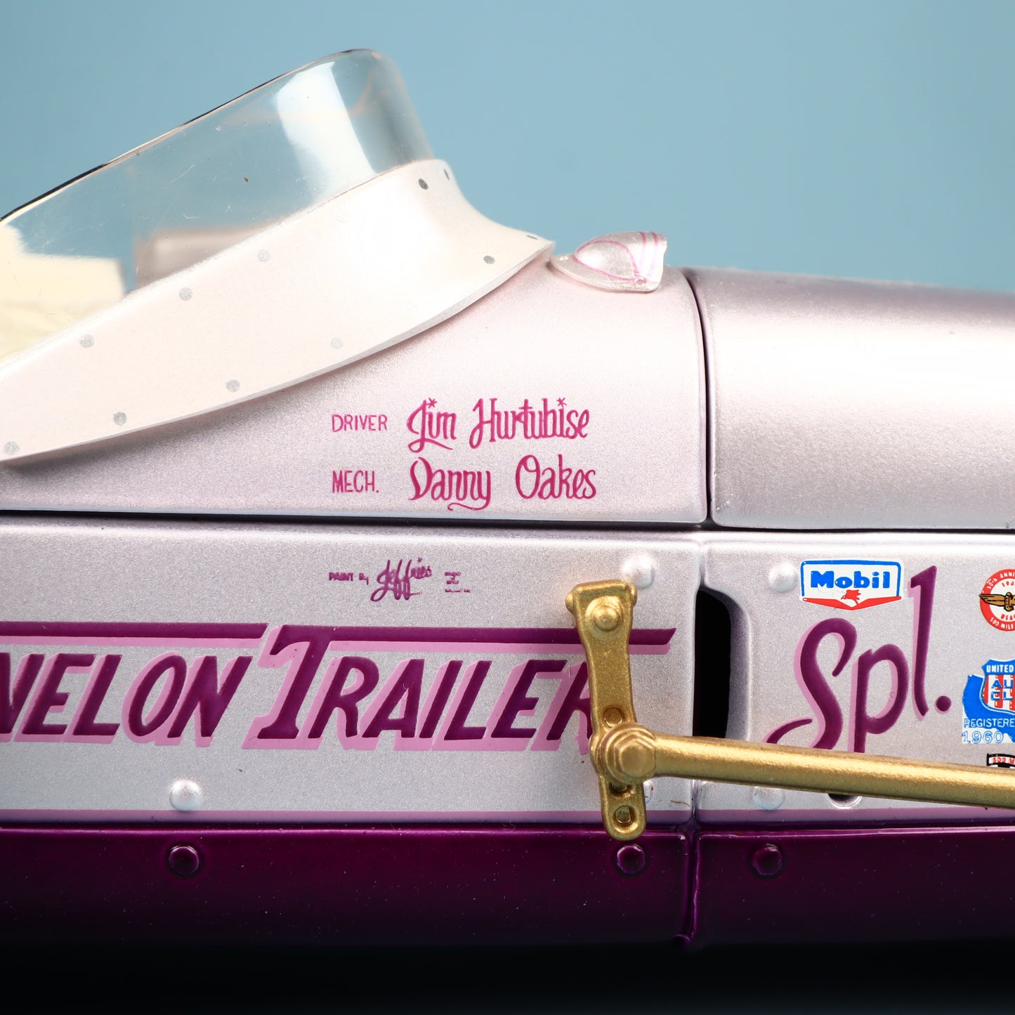 1998 1/18 Carousel 1 1960 Indy 500 Jim Hurtubise / Travelon Trailer