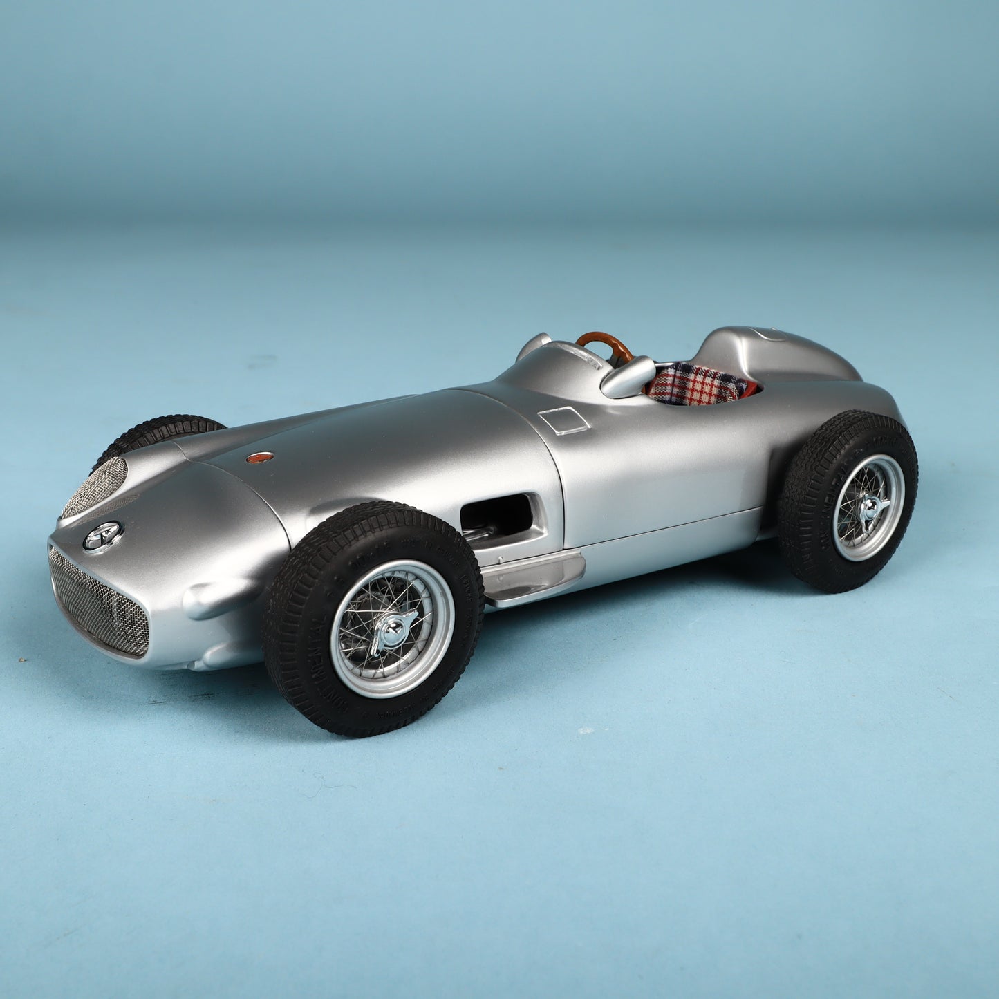 1:18 Scale CMC Die-Cast Mercedes-Benz W196