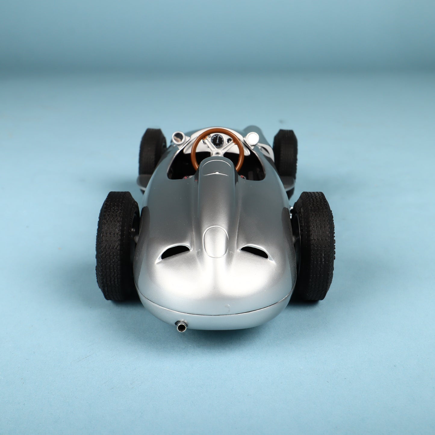 1:18 Scale CMC Die-Cast Mercedes-Benz W196