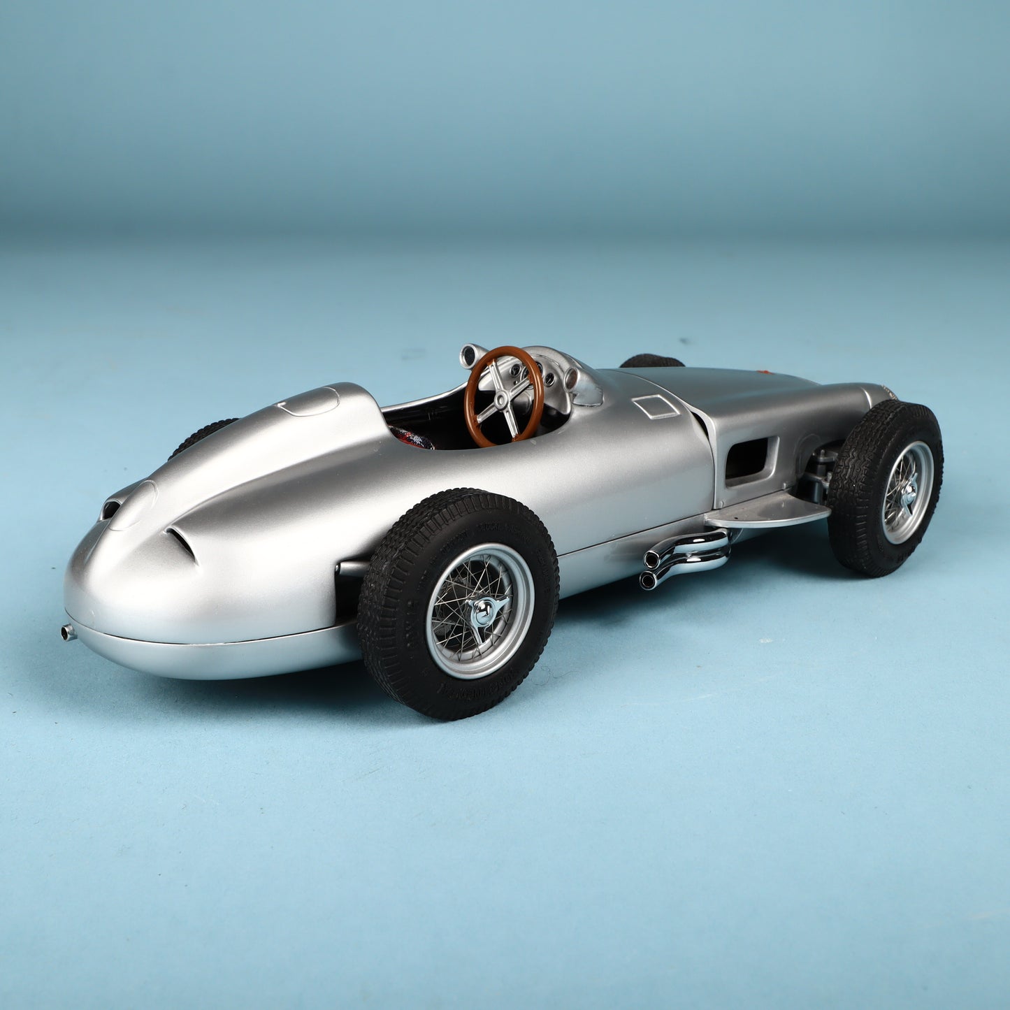 1:18 Scale CMC Die-Cast Mercedes-Benz W196