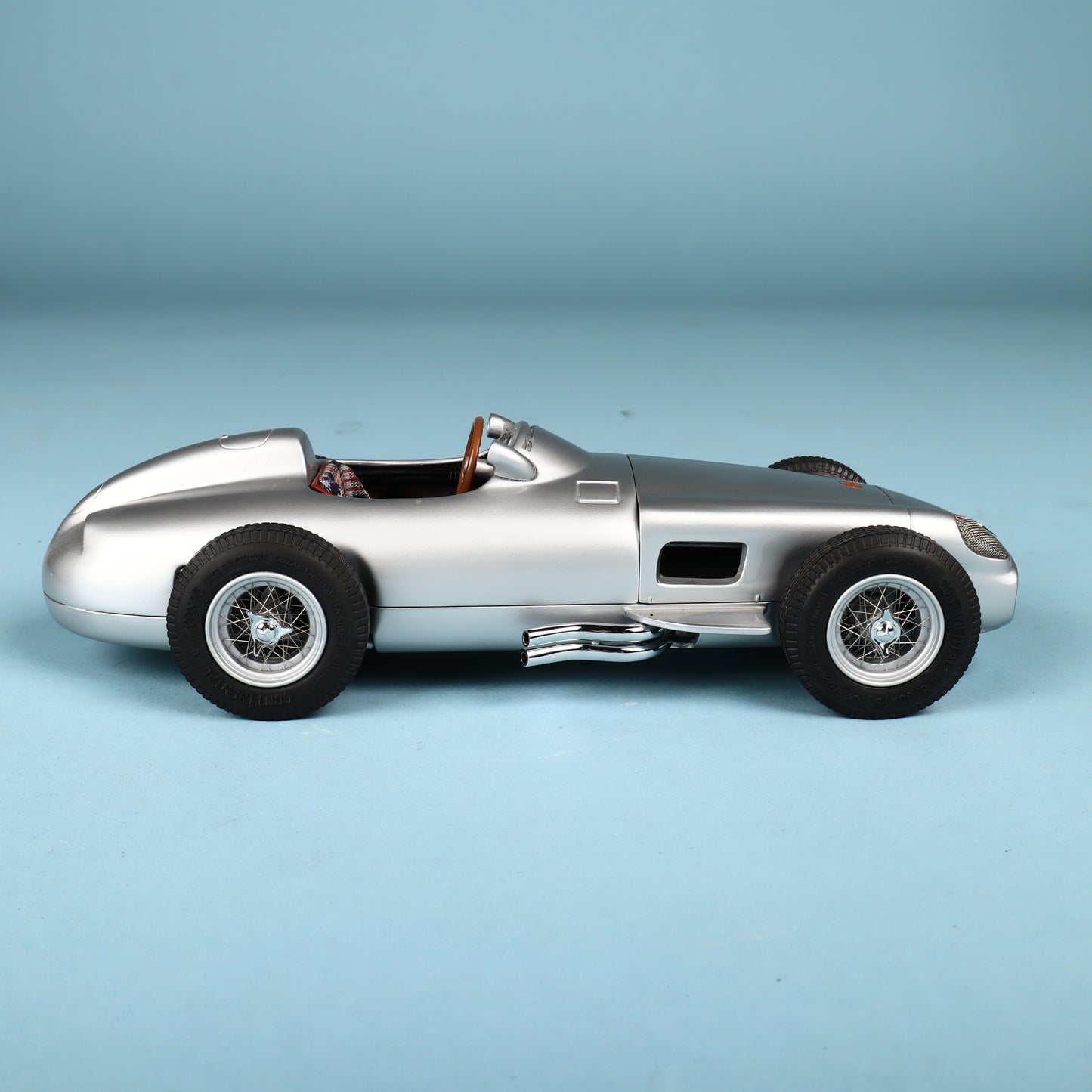 1:18 Scale CMC Die-Cast Mercedes-Benz W196