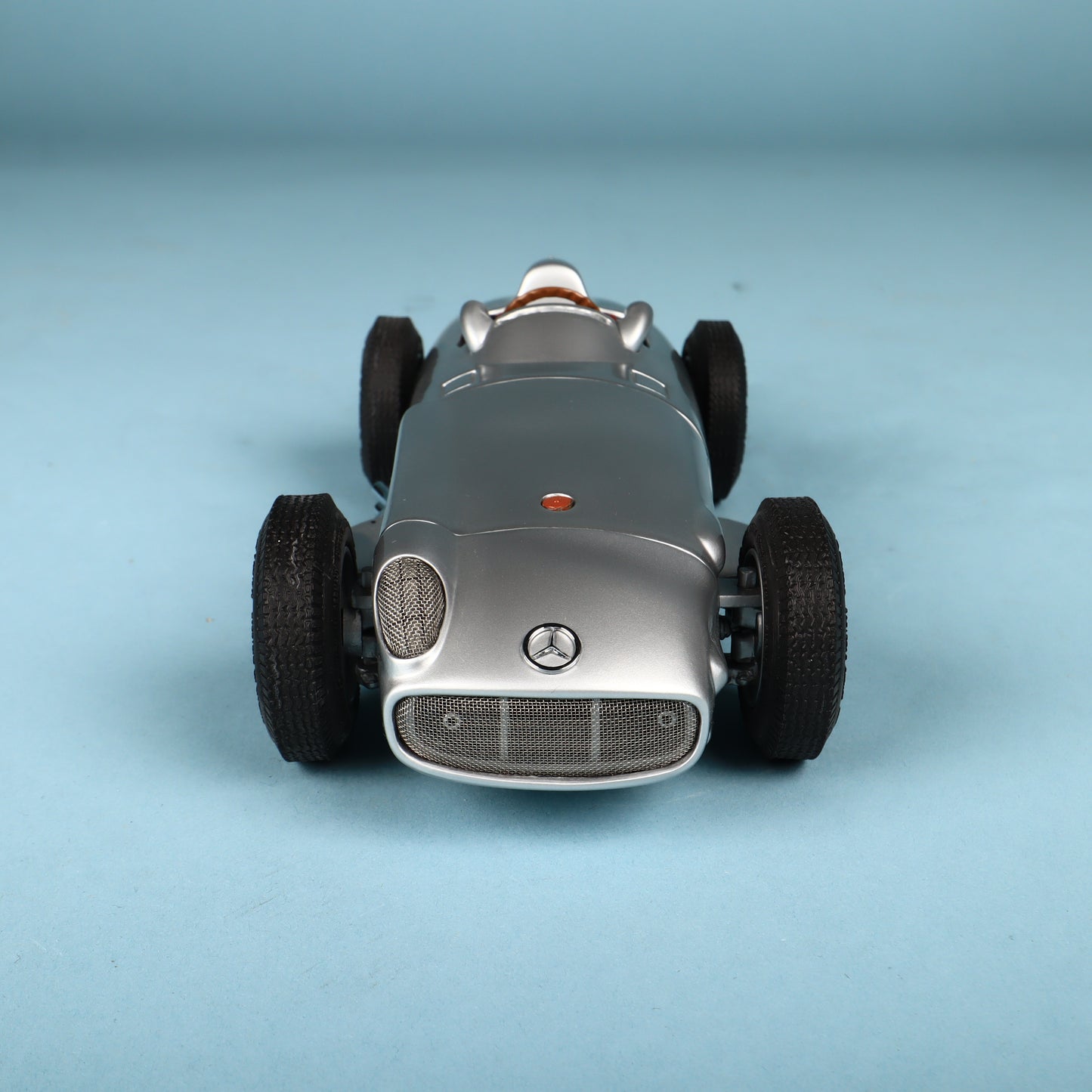 1:18 Scale CMC Die-Cast Mercedes-Benz W196