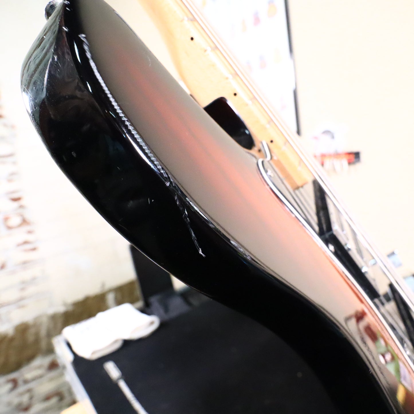 Vintage Original Peavey T-40 Bass Guitar Sunburst USA American