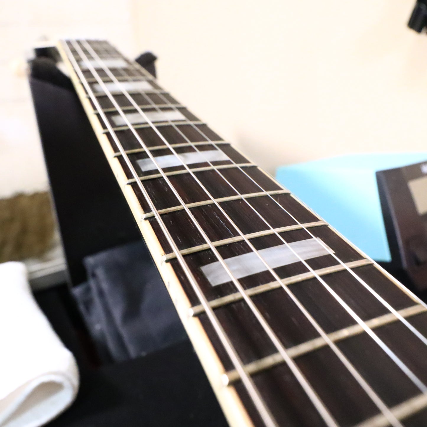 Vintage 1964 Valco Airline 3 Pickup Deluxe Res-O-Glass White