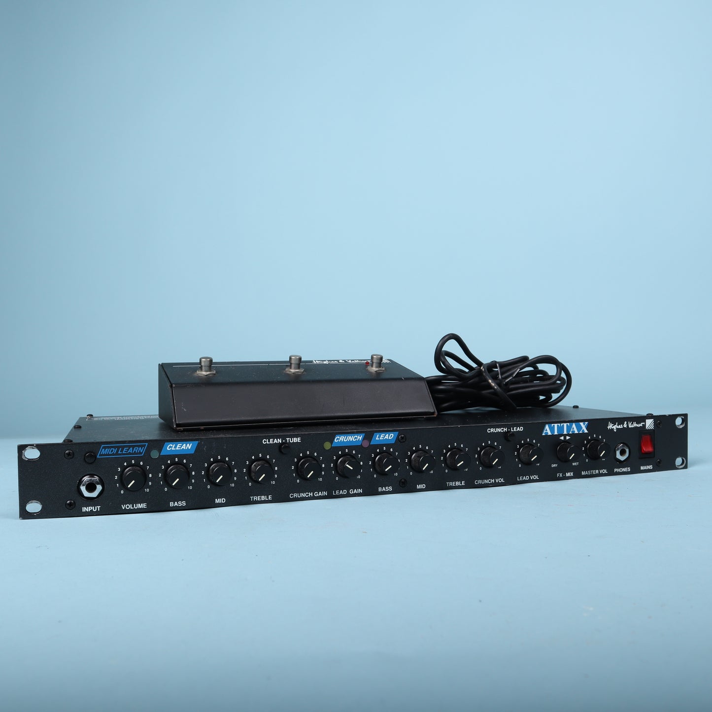HUGHES & KETTNER Attax Rack MIDI Preamp + Footswitch