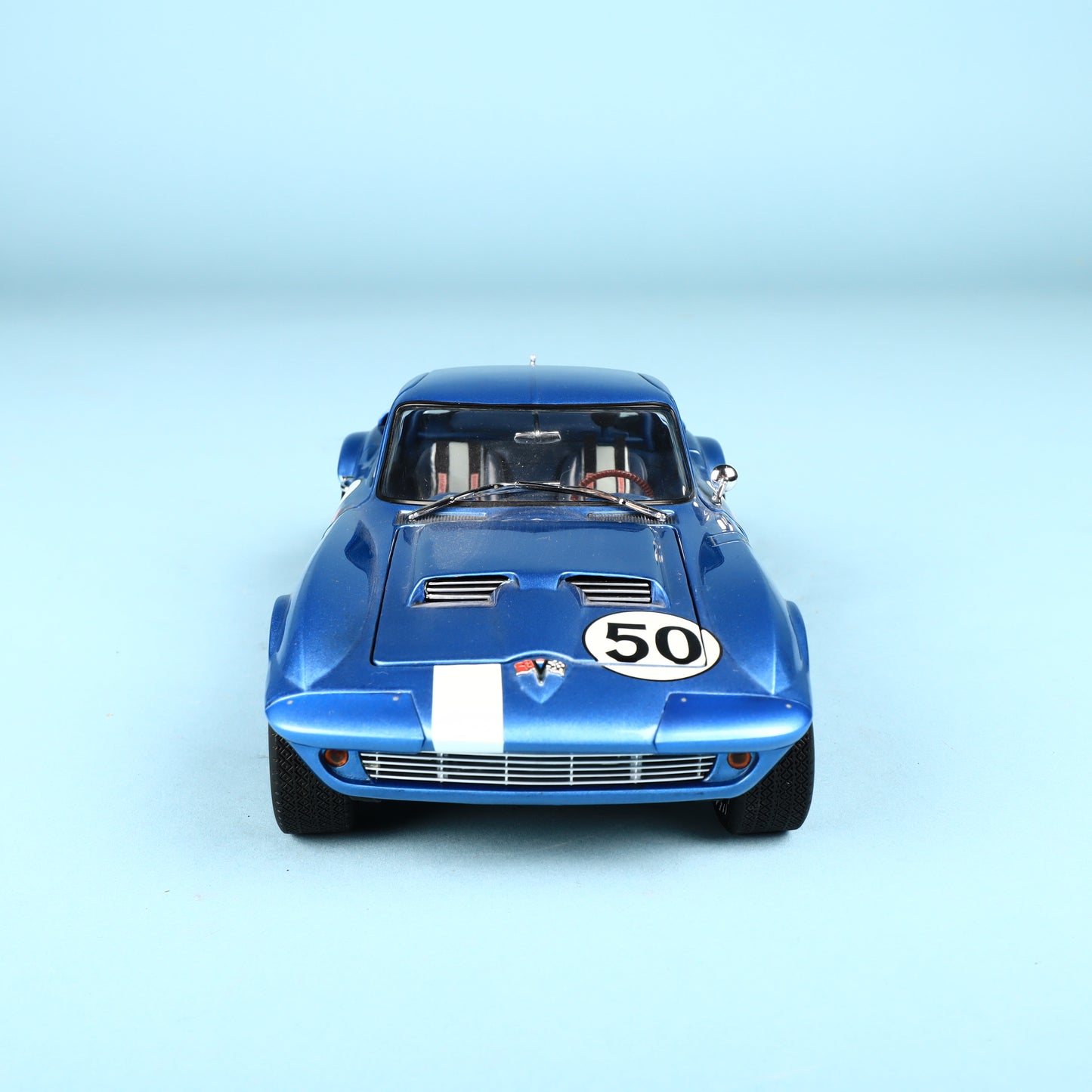 1:18 EXOTO 1963 Chevrolet Corvette Grand Sport Cup #50