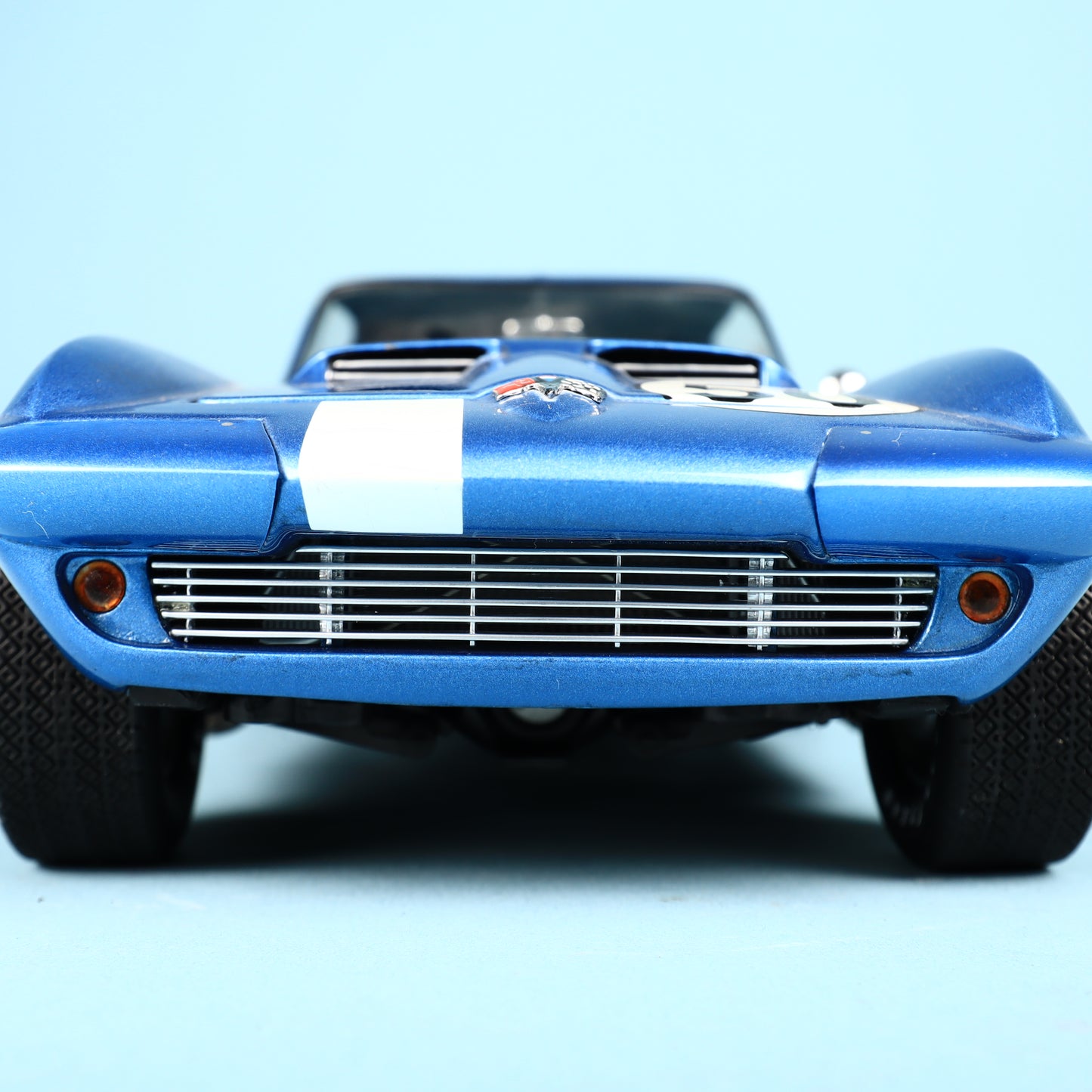 1:18 EXOTO 1963 Chevrolet Corvette Grand Sport Cup #50