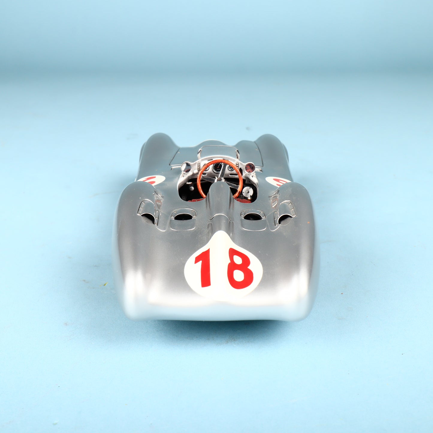CMC 1/18 Mercedes-Benz W196R 1954/55 Streamliner body