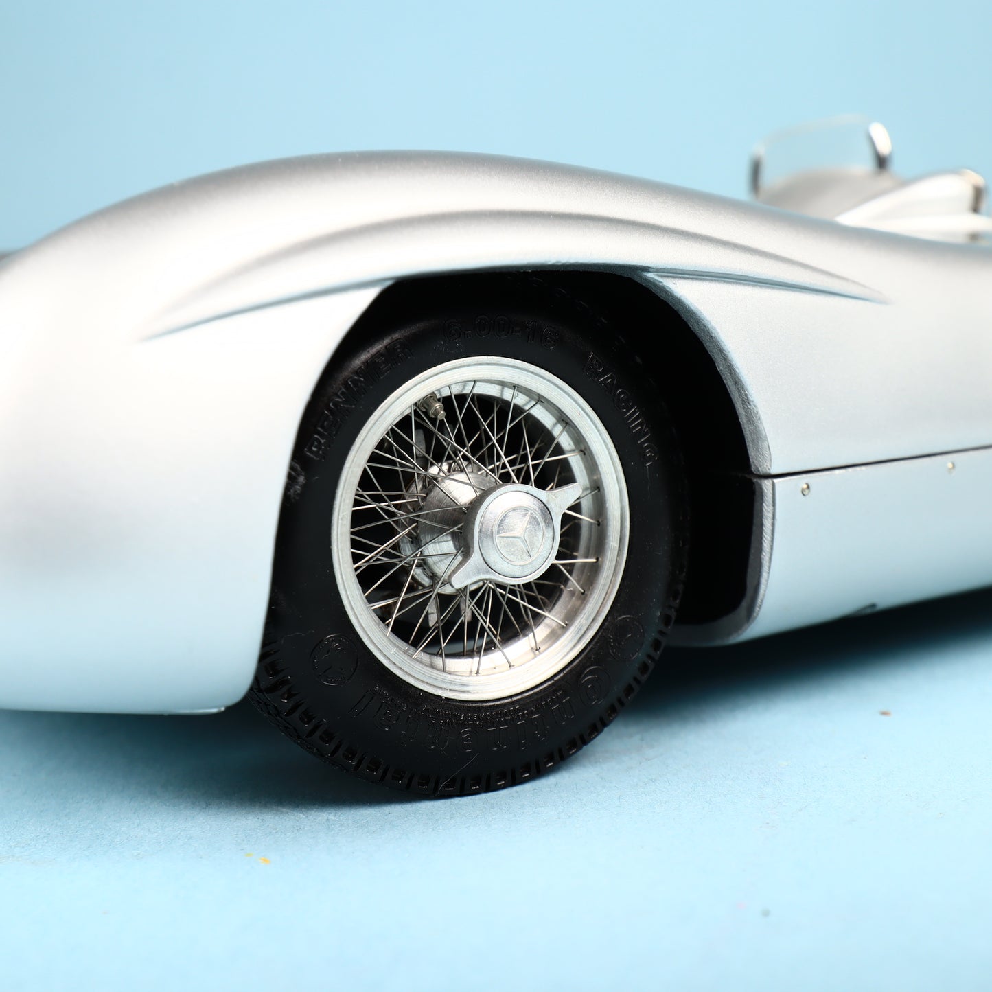 CMC 1/18 Mercedes-Benz W196R 1954/55 Streamliner body