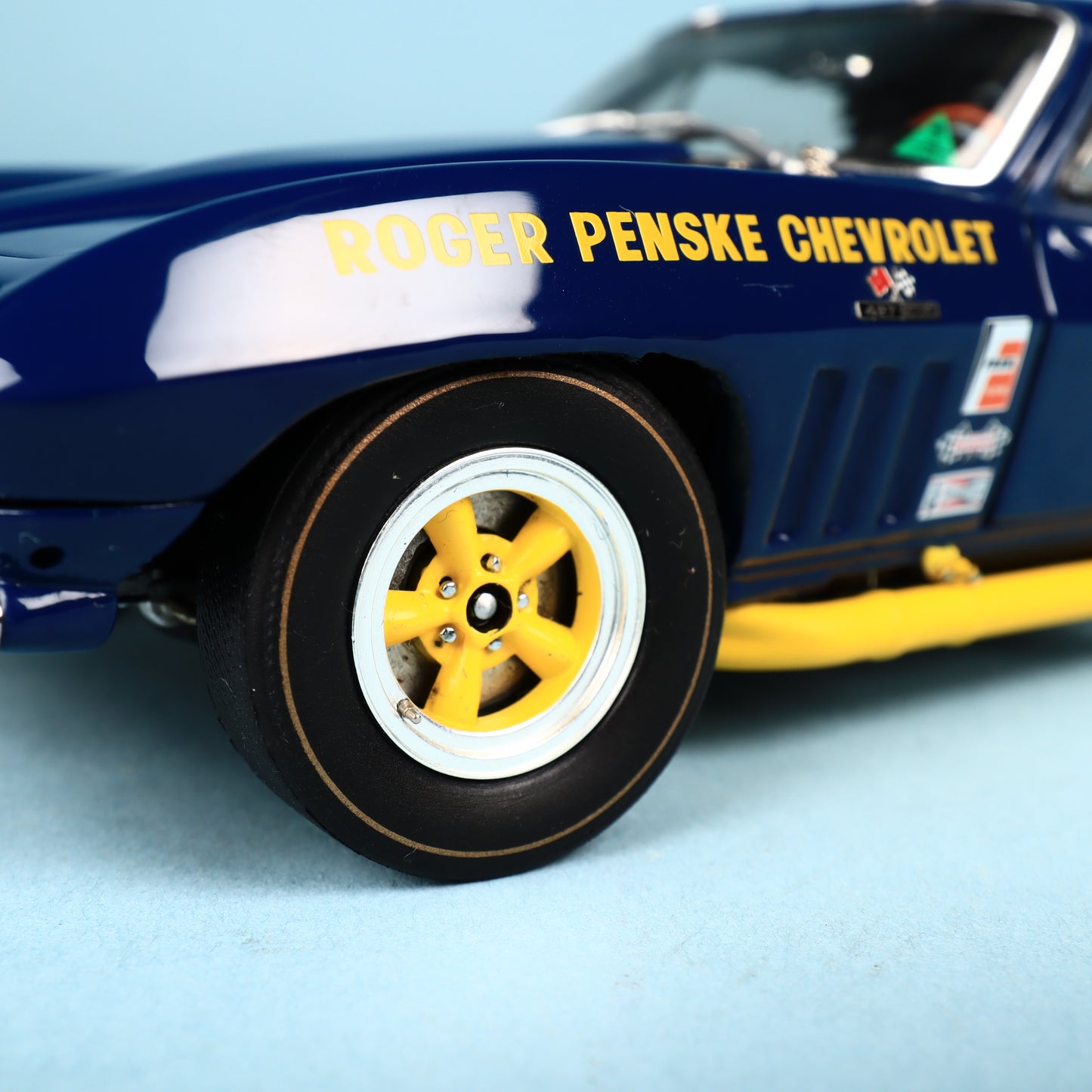 Corvette Diecast Car Exoto 1:18 1966 Stingray #9 Race Penske Sunoco