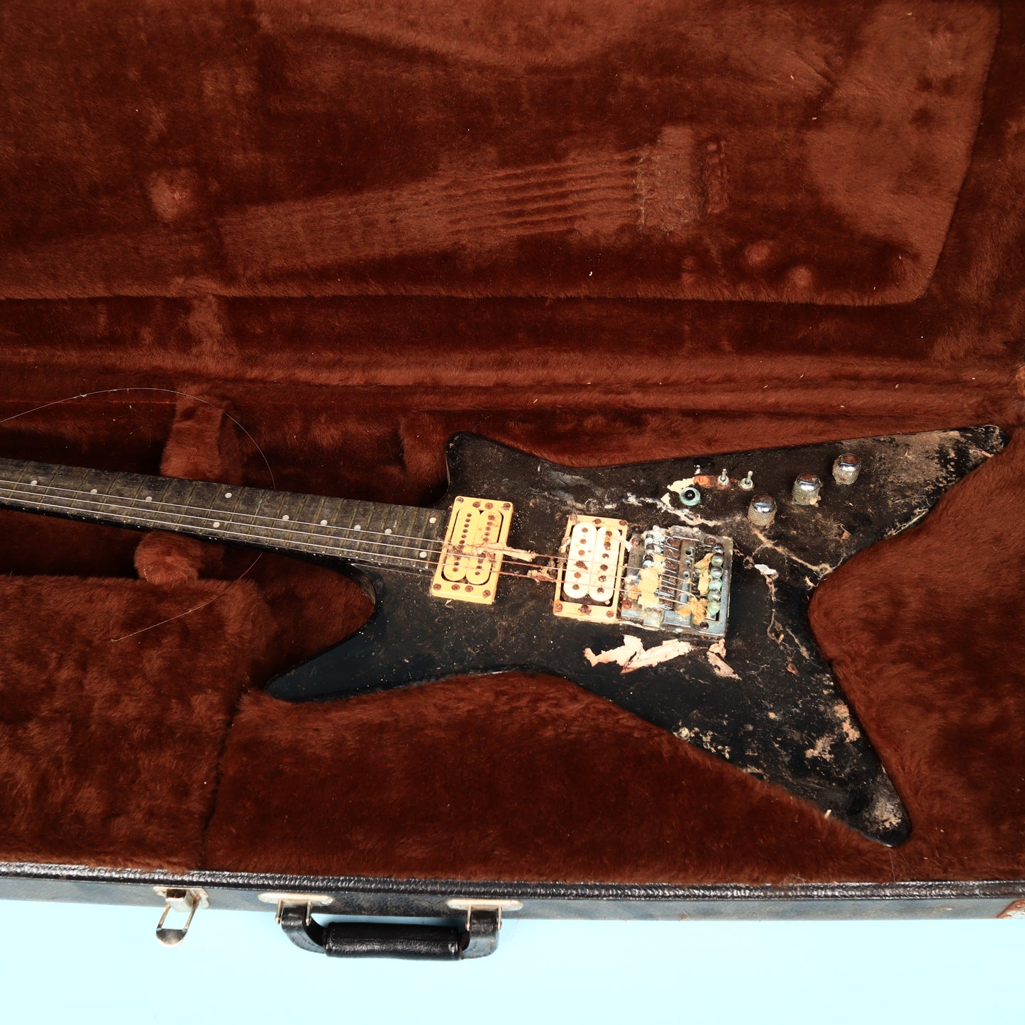 Vintage 1980s Carvin V220 Hardshell Case