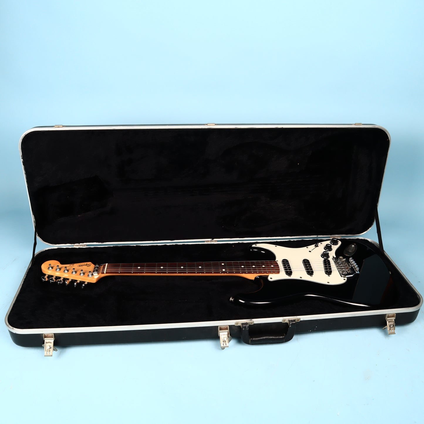 1992-1993 Fender Stratocaster Plus Hardshell Case