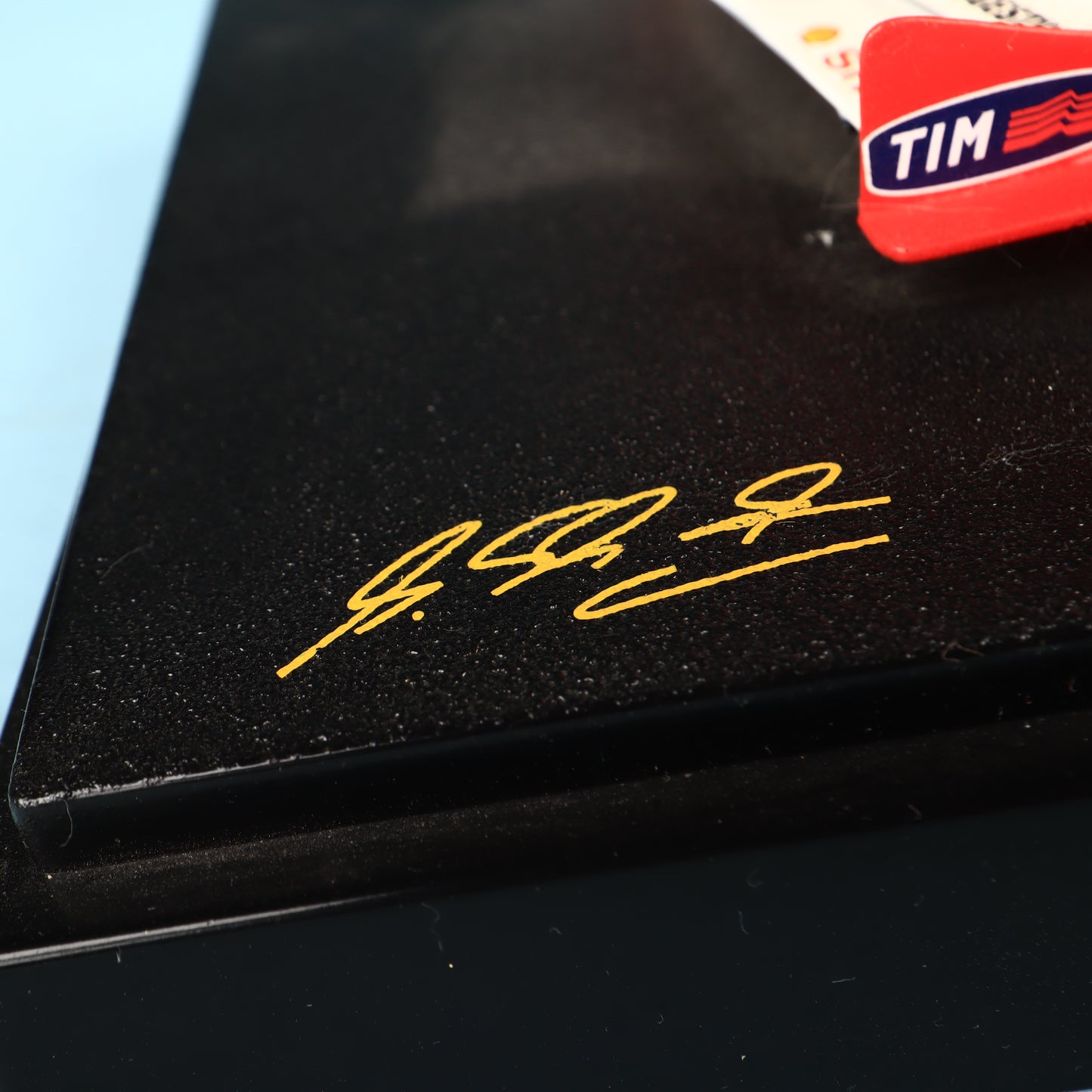 1:18 Scale Michael Schumacher Scuderia Ferrari WORLD CHAMPION F1-2000