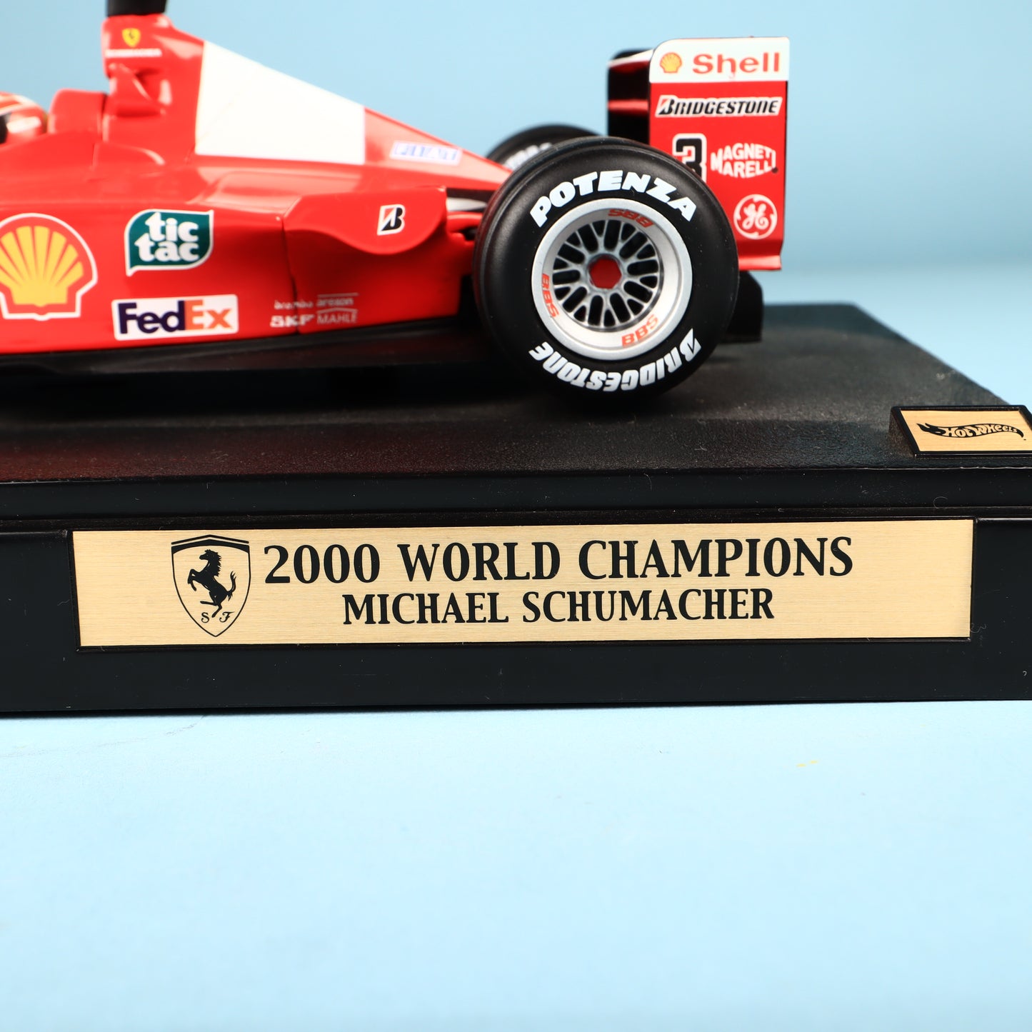 1:18 Scale Michael Schumacher Scuderia Ferrari WORLD CHAMPION F1-2000