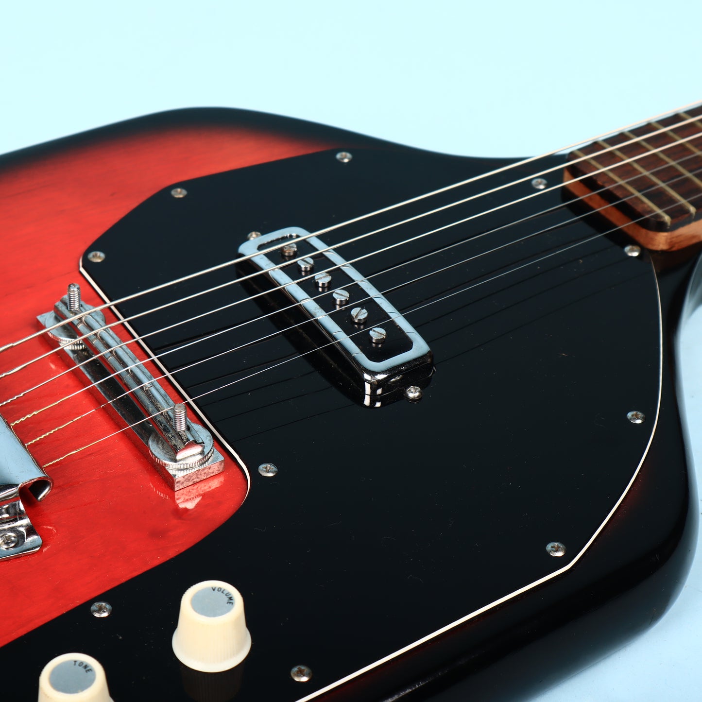 Kingston Swinger Vintage Electric Guitar Black and Red Flying Wedge