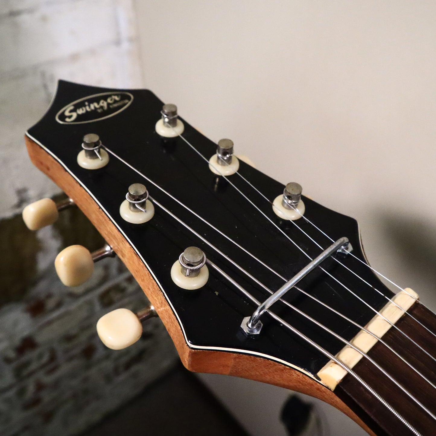 Kingston Swinger Vintage Electric Guitar Black and Red Flying Wedge